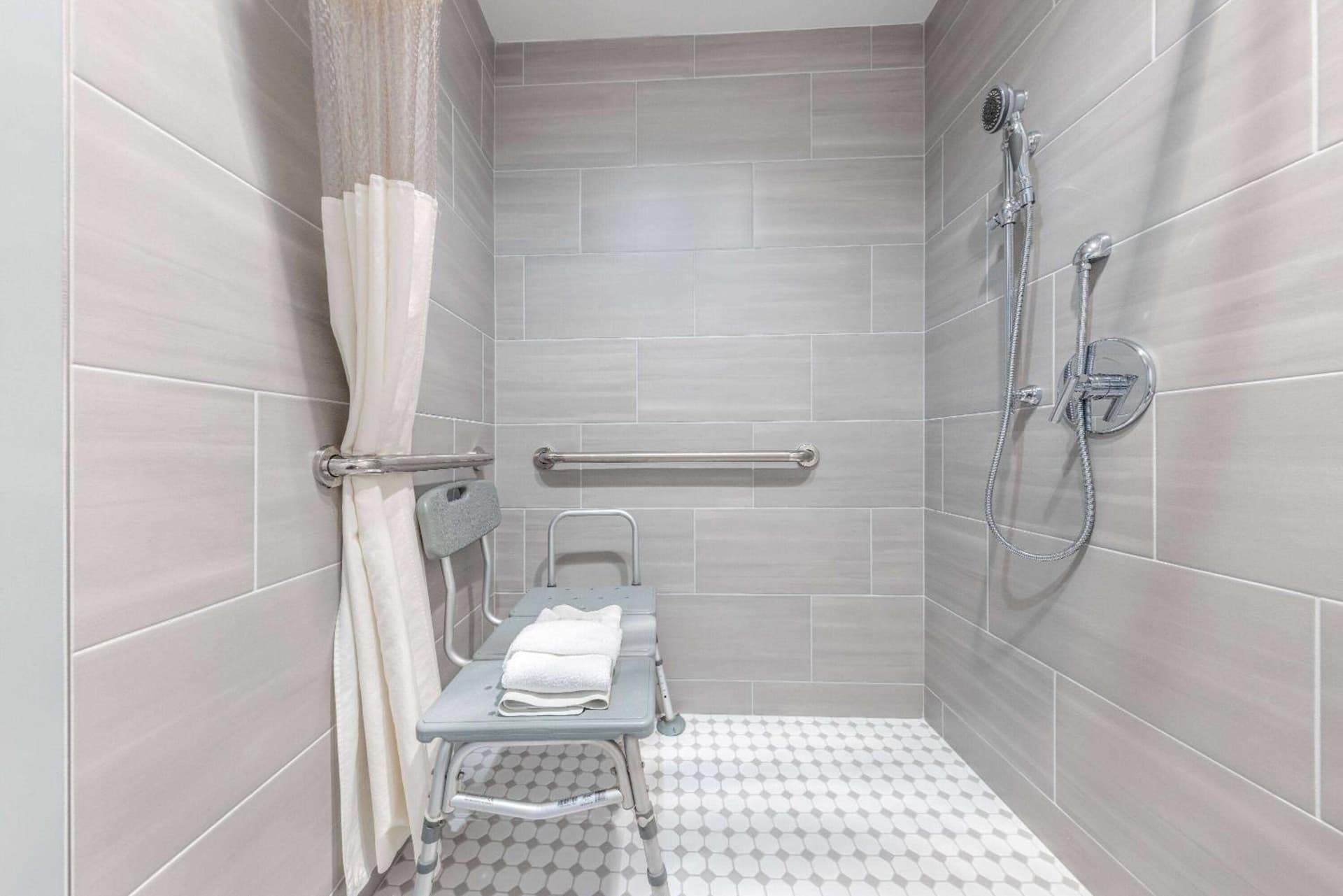 La Quinta Inn by Wyndham Lynnwood gallery photo in Lynnwood, WA — image 71