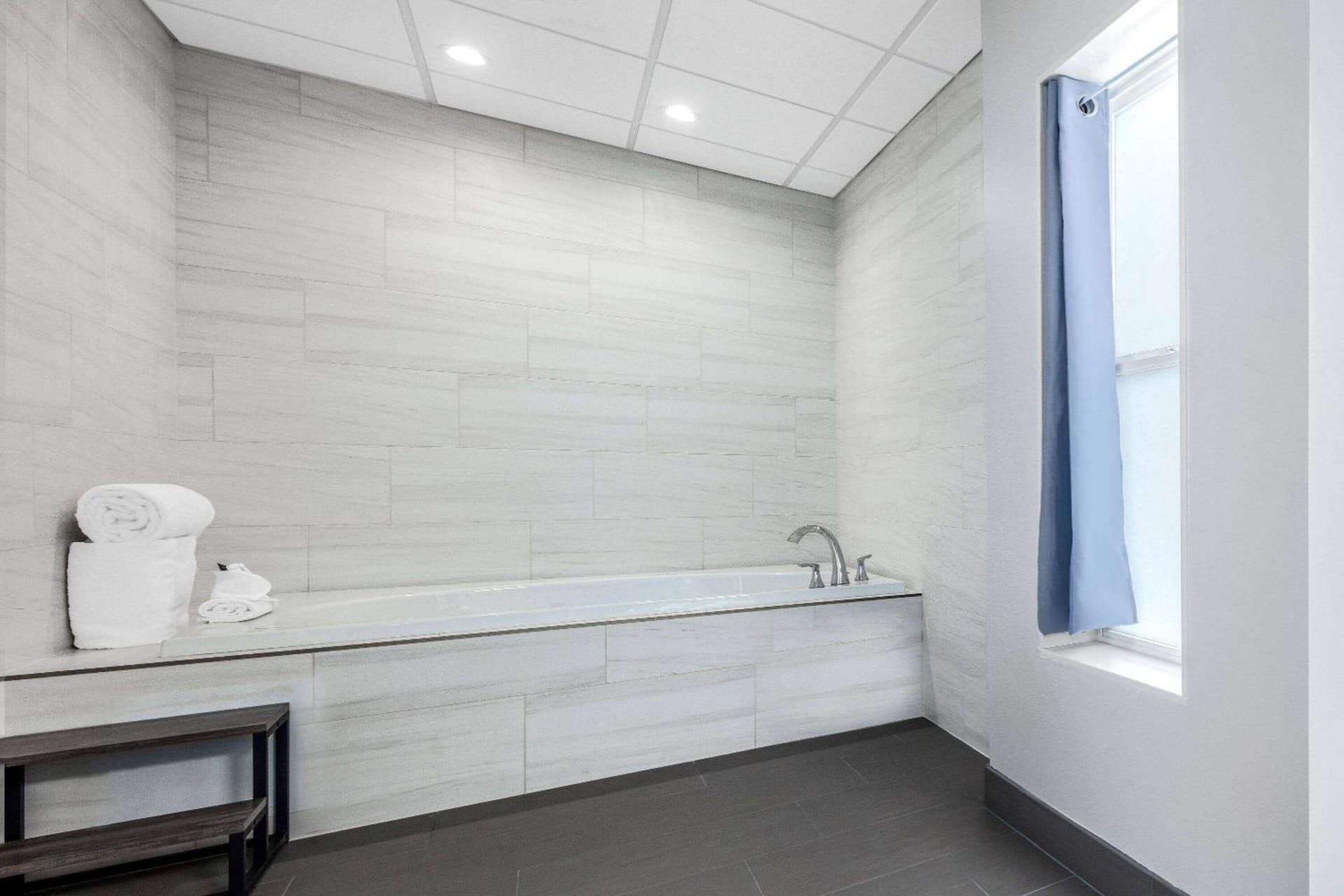 La Quinta Inn by Wyndham Lynnwood gallery photo in Lynnwood, WA — image 78
