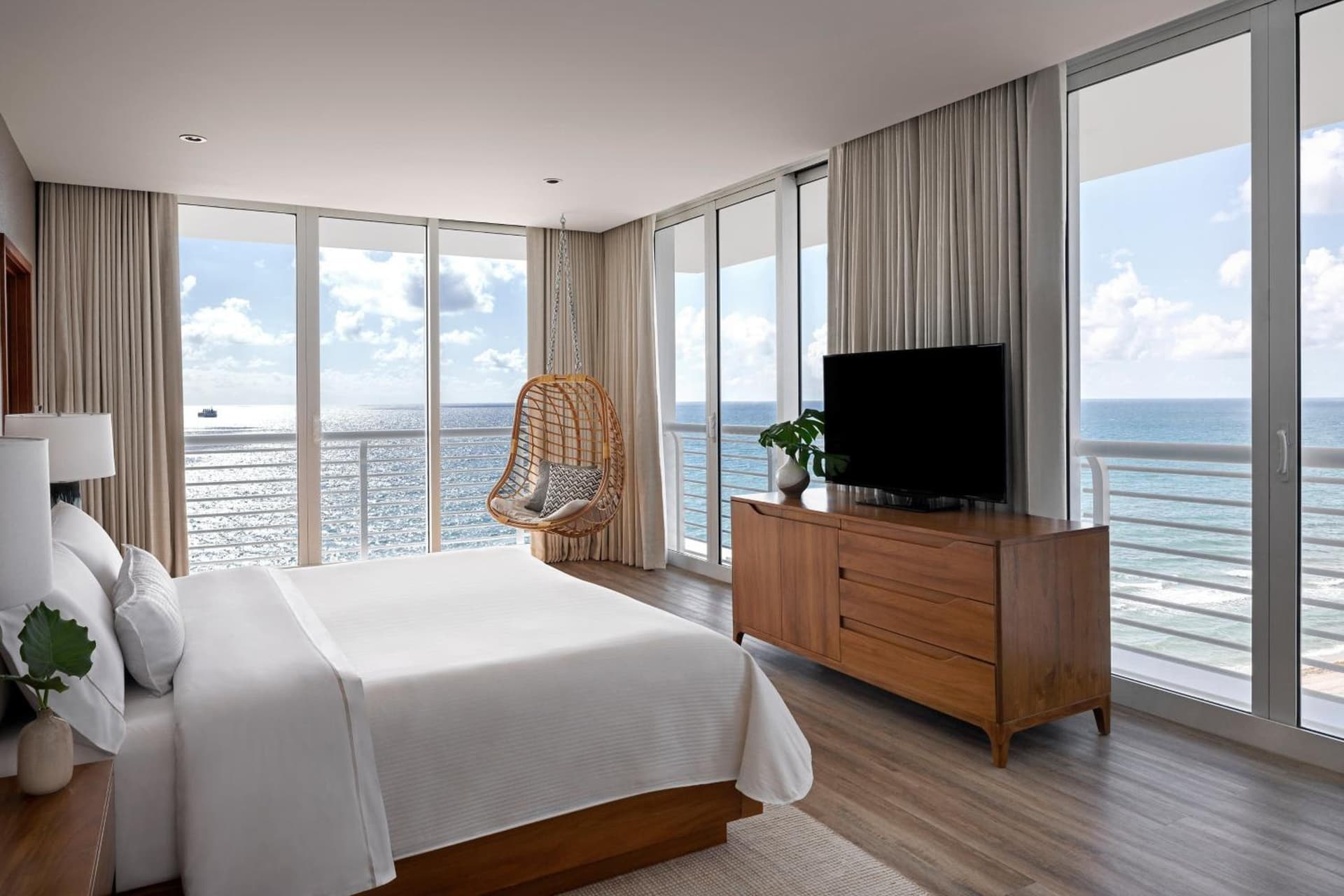 The Westin Fort Lauderdale Beach Resort gallery photo in Fort Lauderdale, FL — image 103
