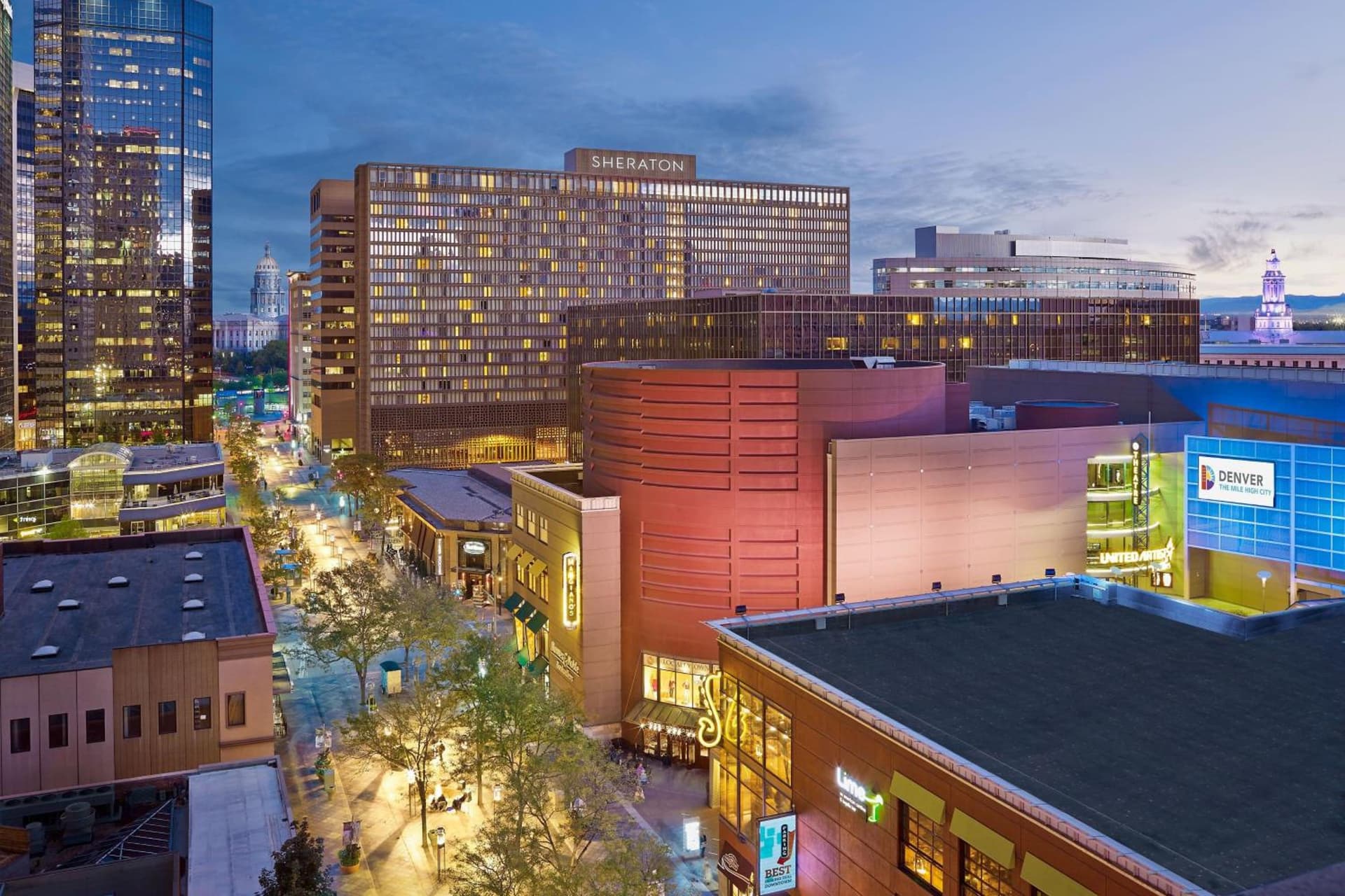 Sheraton Denver Downtown Hotel interior in Denver, CO — gallery photo 2