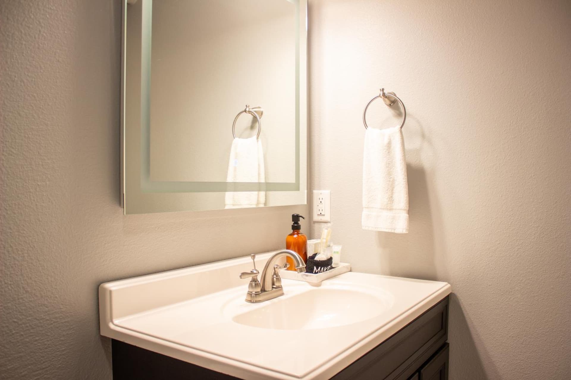 Douglas On Third interior in McMinnville, OR — gallery photo 2