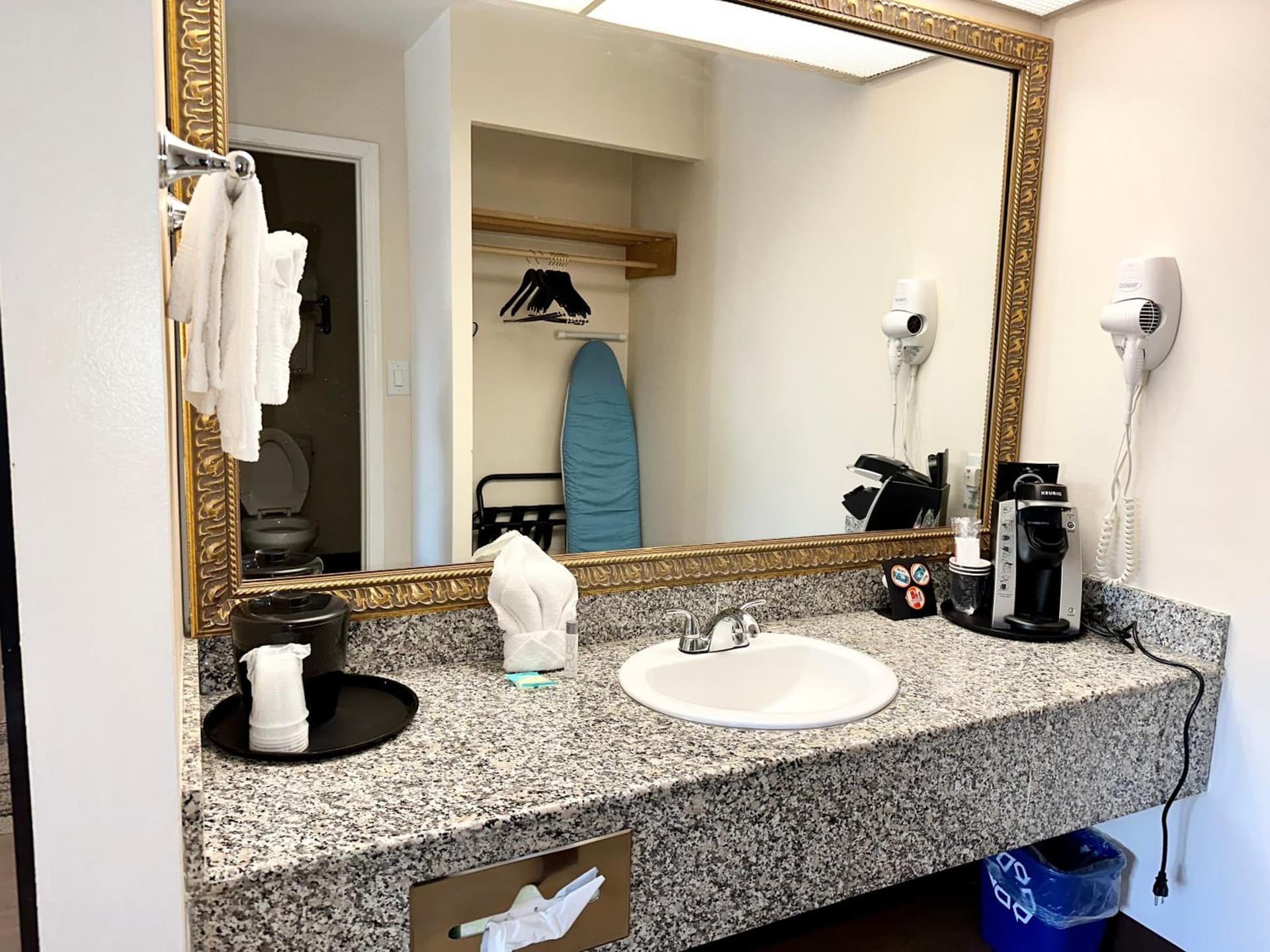 Stanford Inn & Suites Anaheim gallery photo in Anaheim, CA — image 16