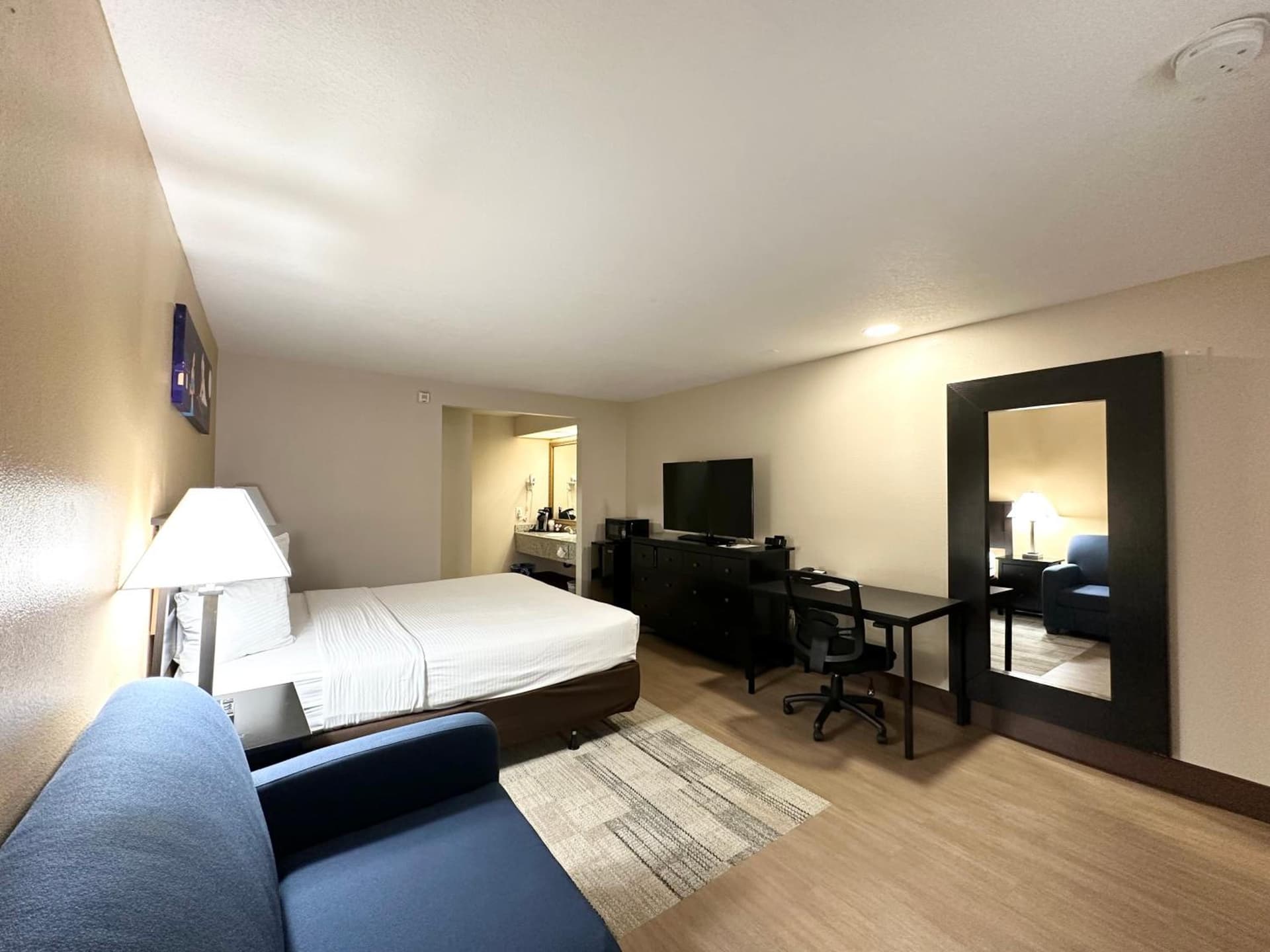 Stanford Inn & Suites Anaheim gallery photo in Anaheim, CA — image 20