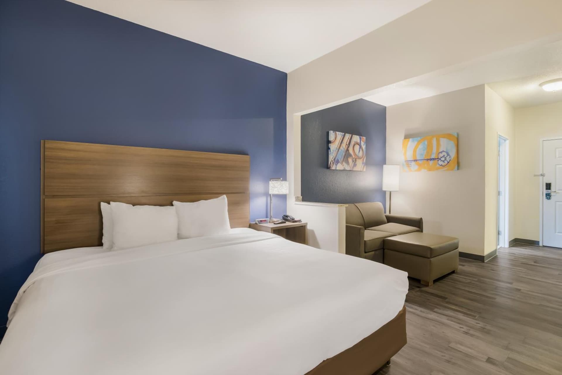 MainStay Suites Joliet I-55 interior in Joliet, IL — gallery photo 2