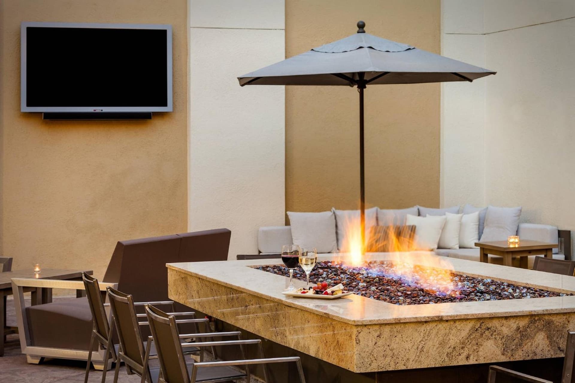Fullerton Marriott at California State University gallery photo in Fullerton, CA — image 4
