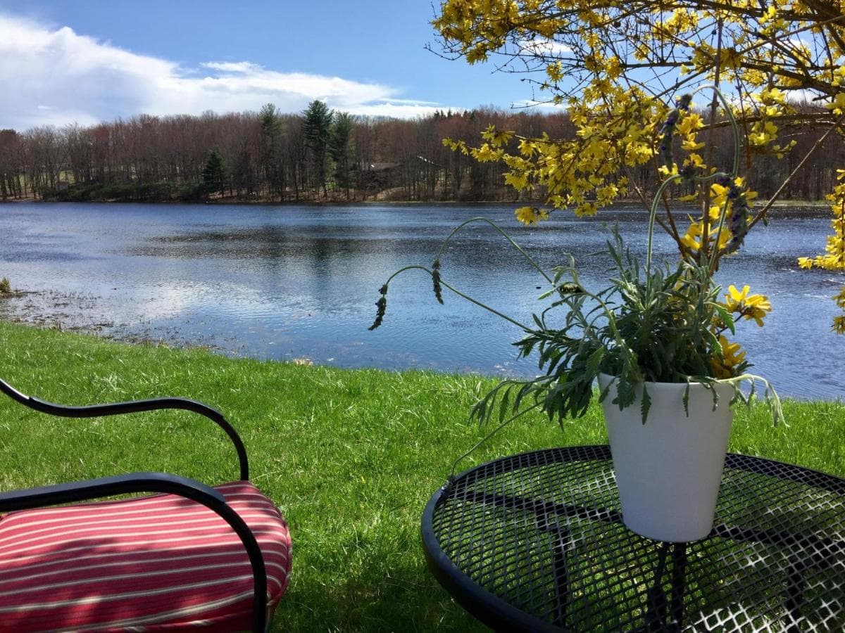 Lake Moc A Tek Inn gallery photo in Lakeville — image 6