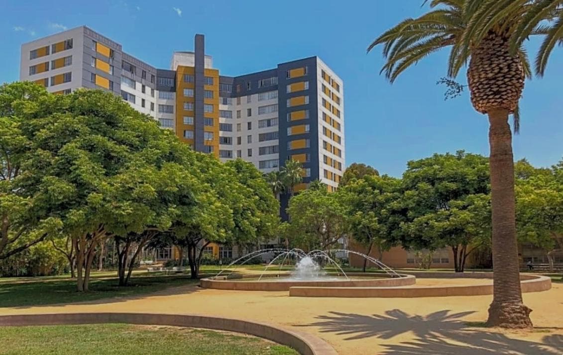 Luxury 2 Bedroom 2 Bathroom Residence Great View featured exterior or lobby in Los Angeles, CA — similar hotel