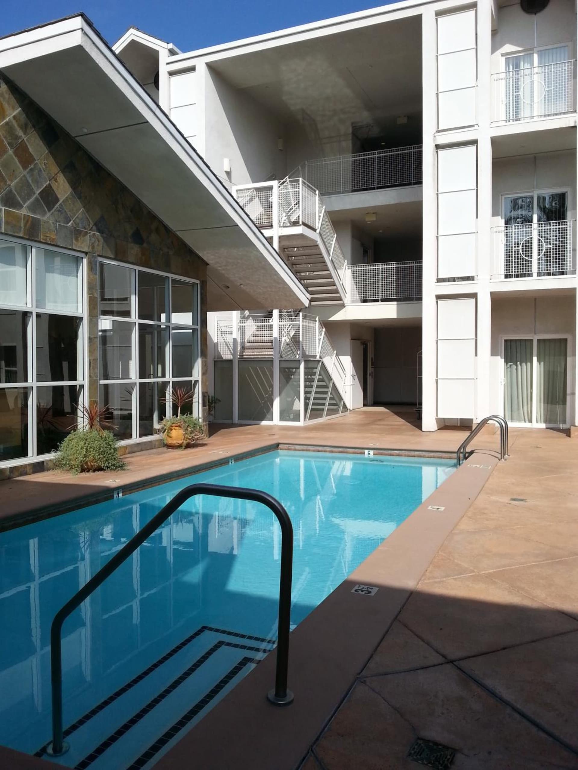 Corporate Inn Sunnyvale - All-Suite Hotel gallery photo in Sunnyvale, CA — image 23