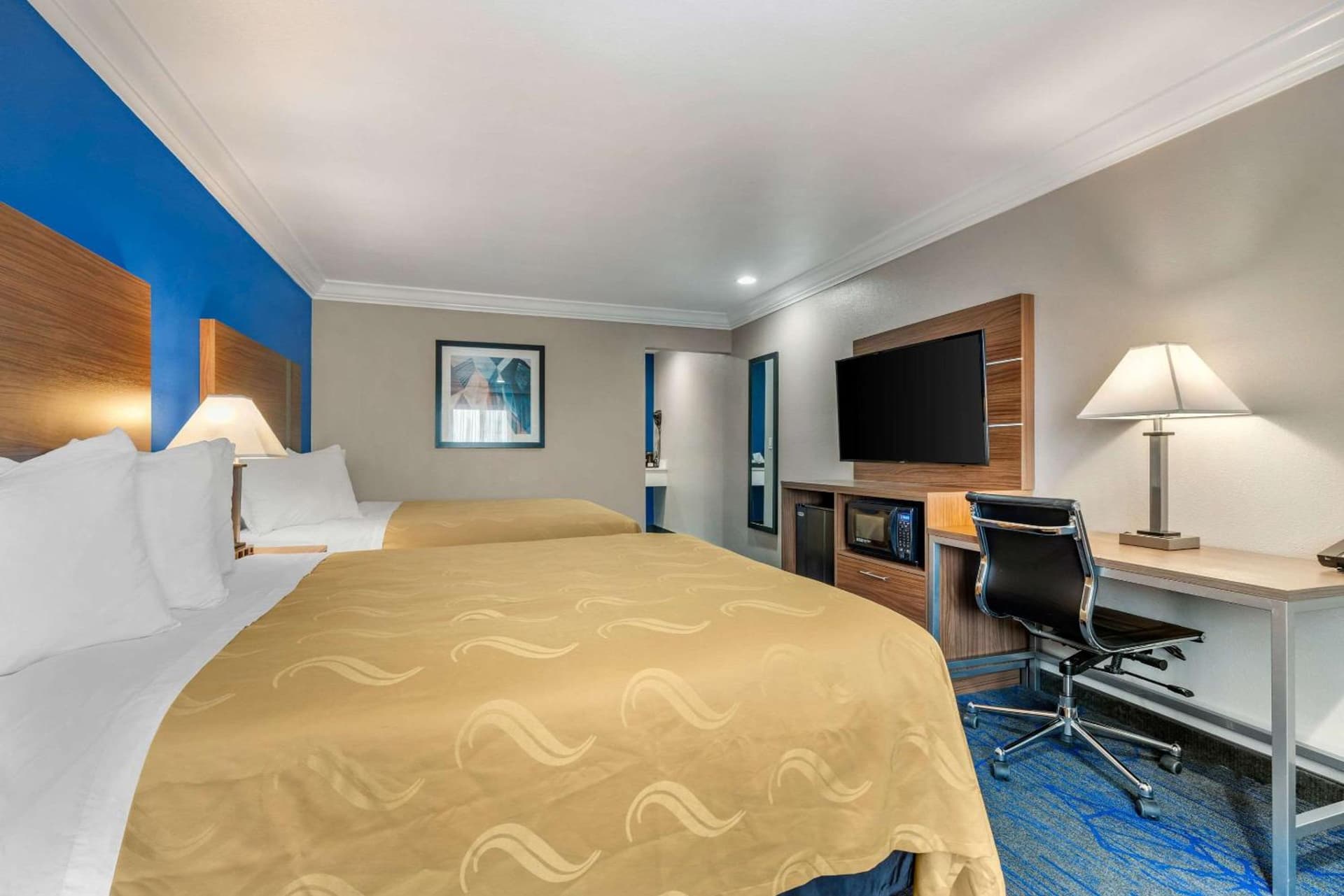 Quality Inn & Suites Vacaville property views in Vacaville, CA — gallery photo 3