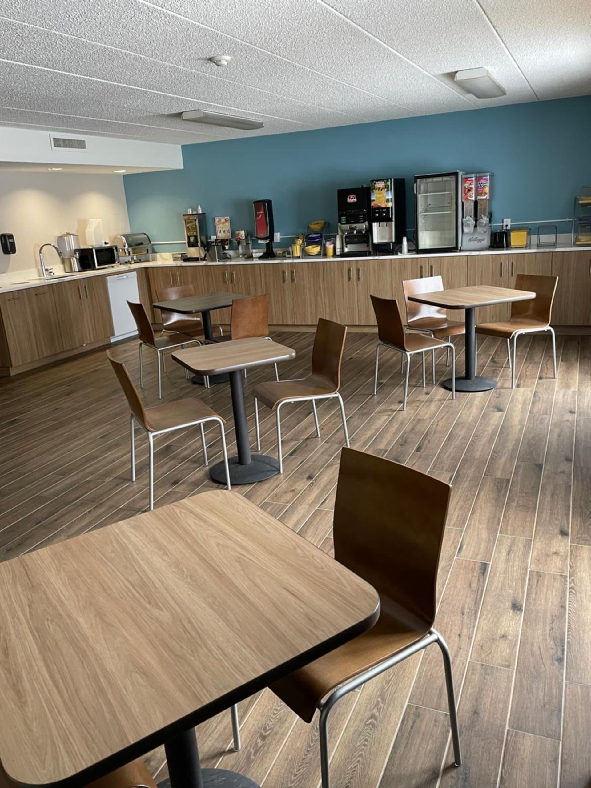 Days Inn by Wyndham Sioux Falls Airport gallery photo in Sioux Falls, SD — image 17