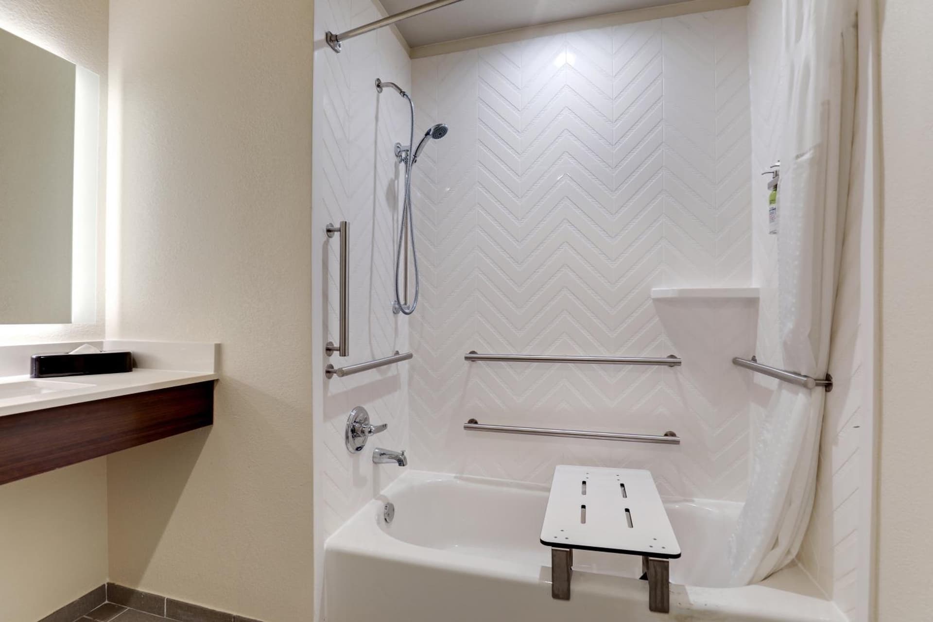 Holiday Inn Mobile Airport by IHG gallery photo in Mobile, AL — image 39