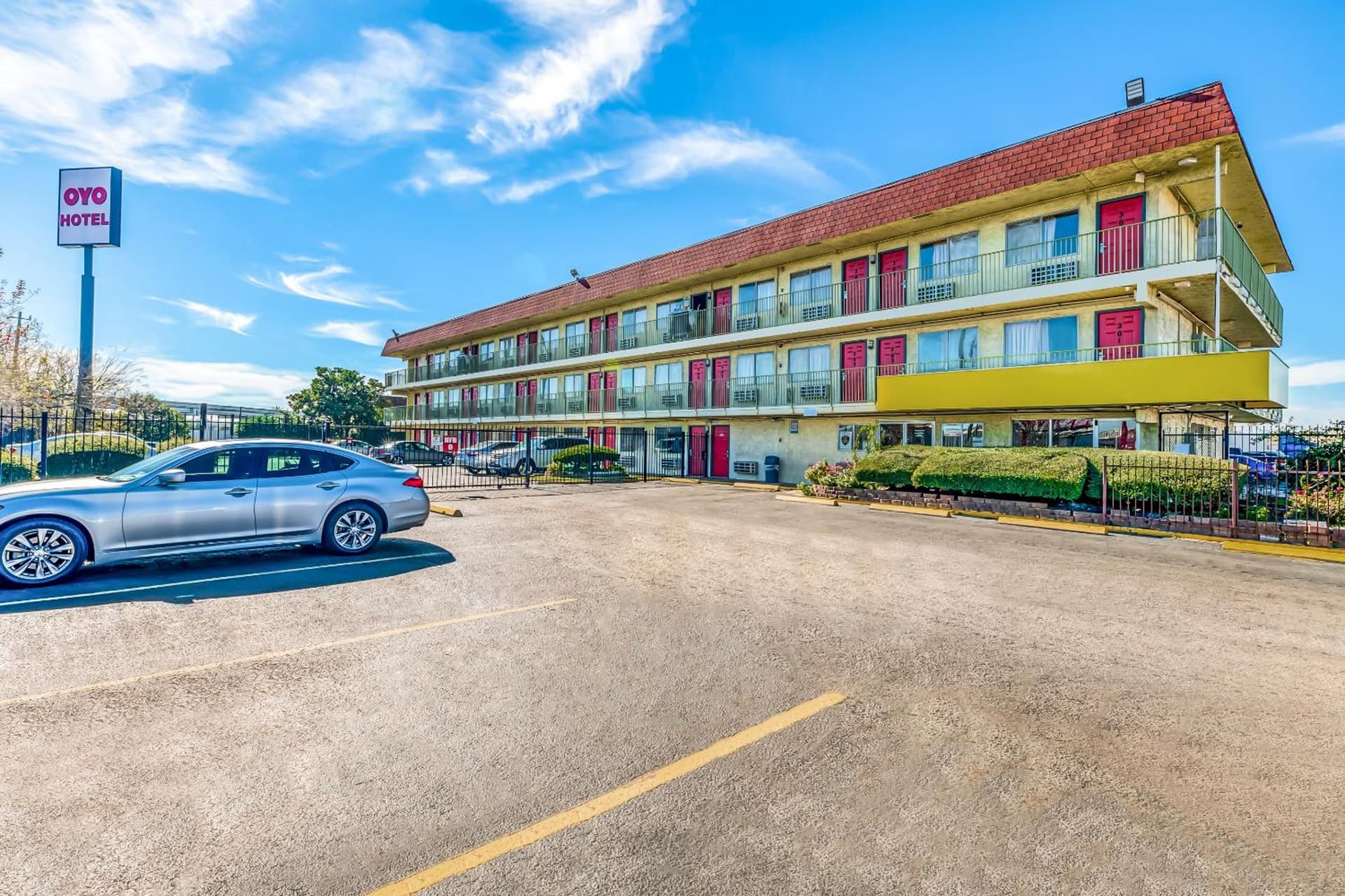 OYO Hotel Houston Southwest I-69 featured exterior or lobby in Houston, TX — similar hotel