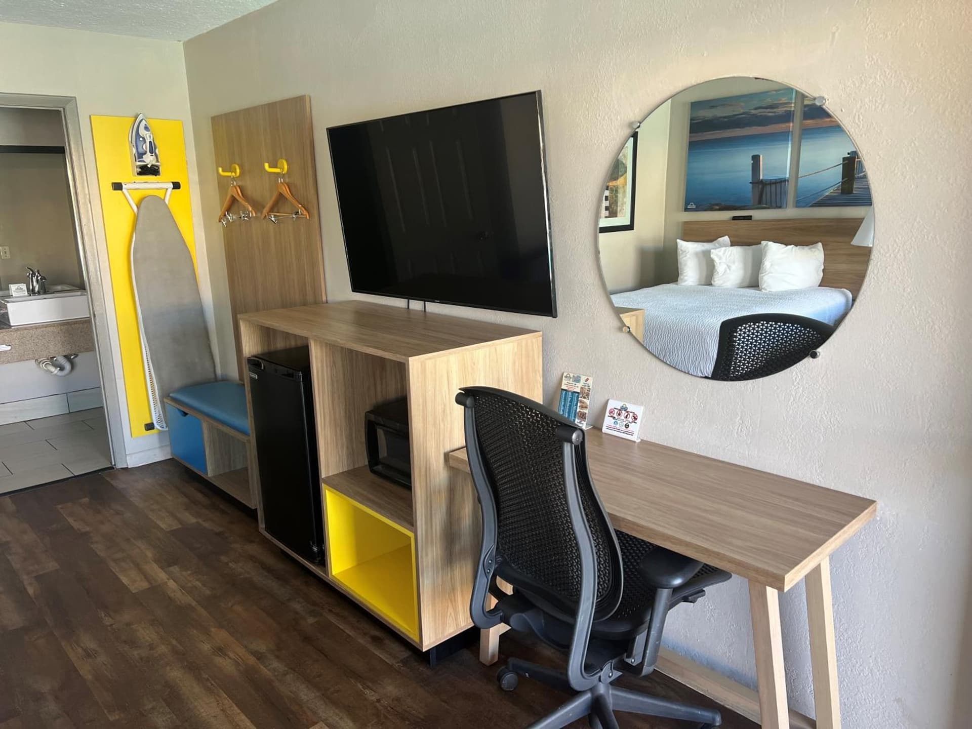 Days Inn by Wyndham St. Petersburg Central gallery photo in St Petersburg, FL — image 37
