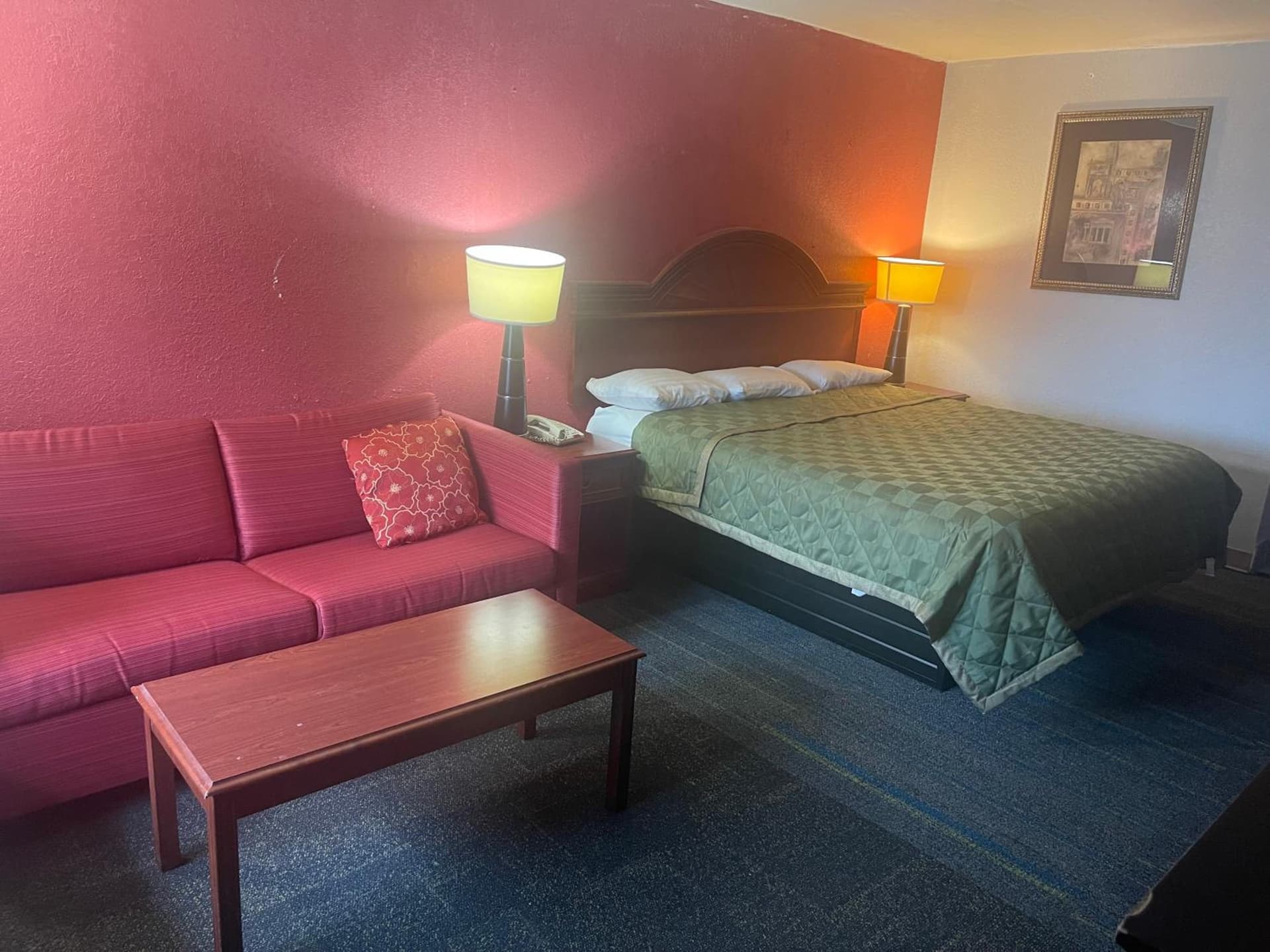 Economy Inn Little Rock property views in Little Rock, AR — gallery photo 3