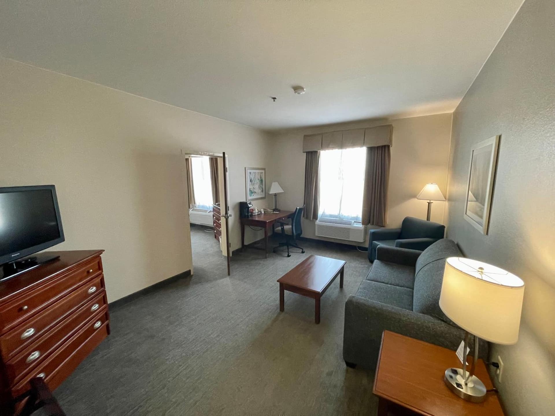 Best Western Plus Executive Hotel & Suites gallery photo in Sulphur, LA — image 9