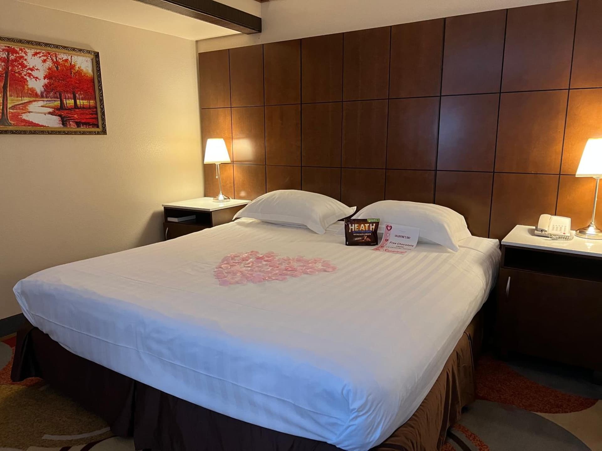 LA Crystal Hotel -Los Angeles-Long Beach Area interior in Carson, CA — gallery photo 2