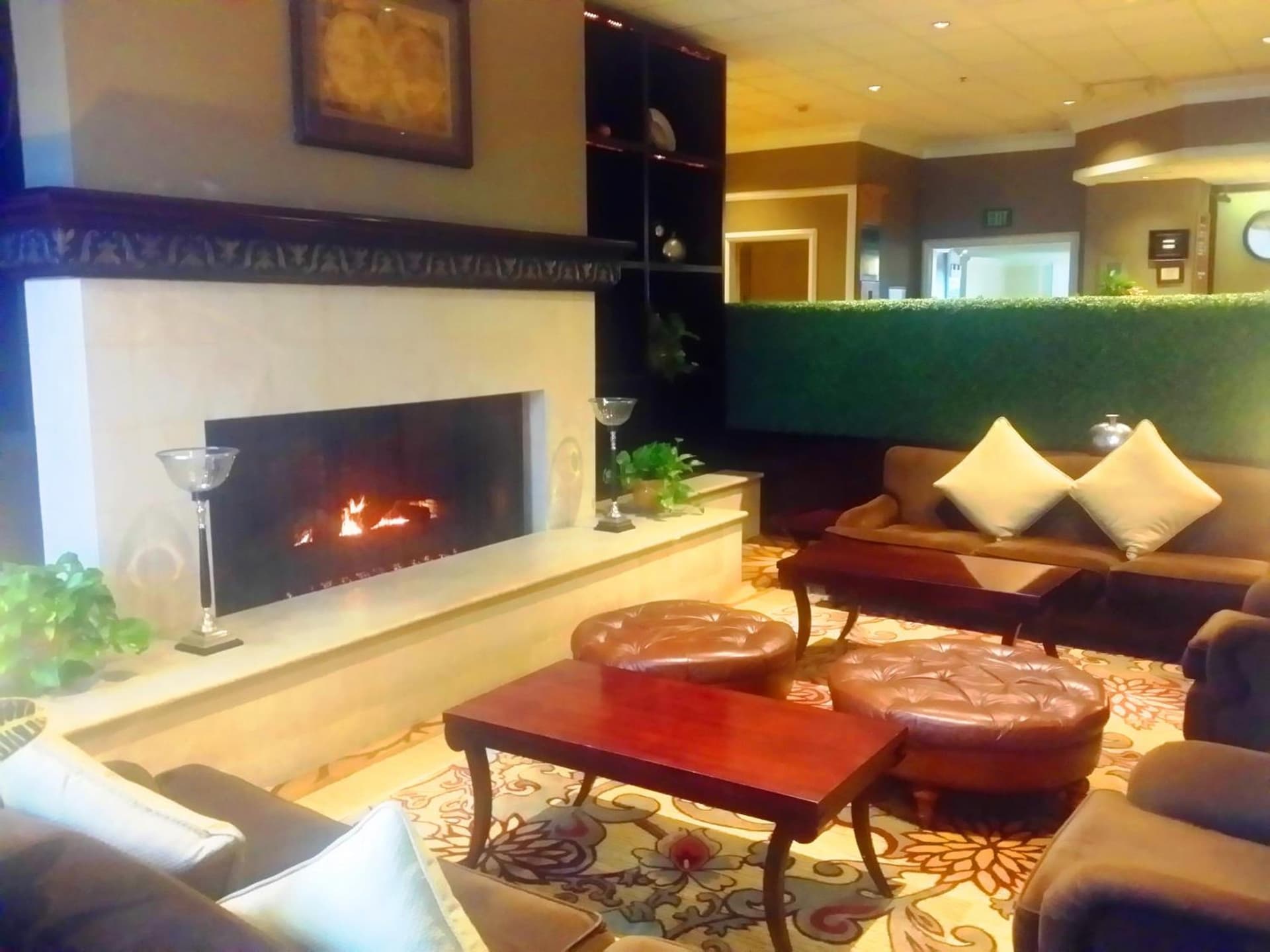 Anaheim Majestic Garden Hotel gallery photo in Anaheim, CA — image 25