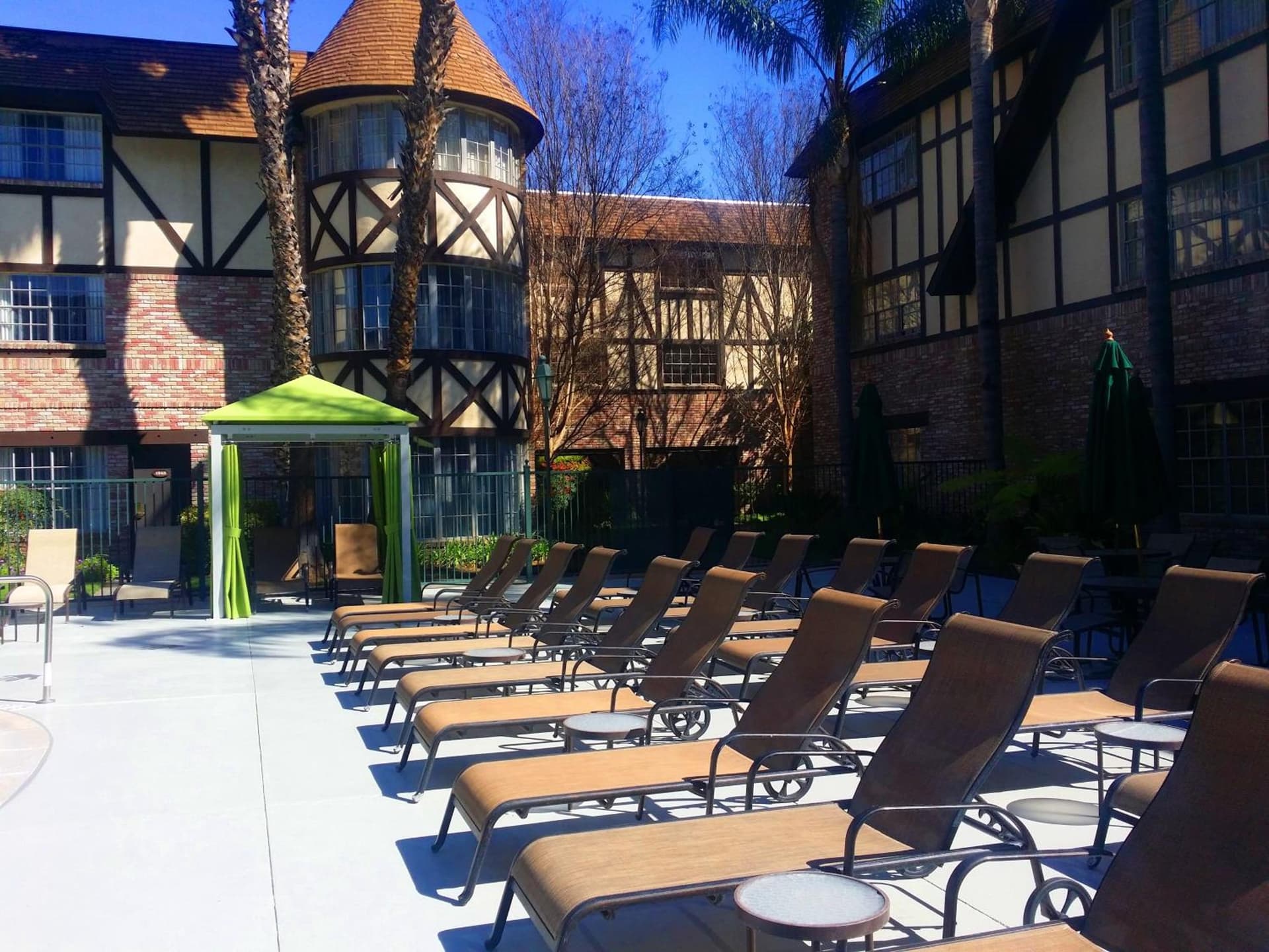 Anaheim Majestic Garden Hotel gallery photo in Anaheim, CA — image 23