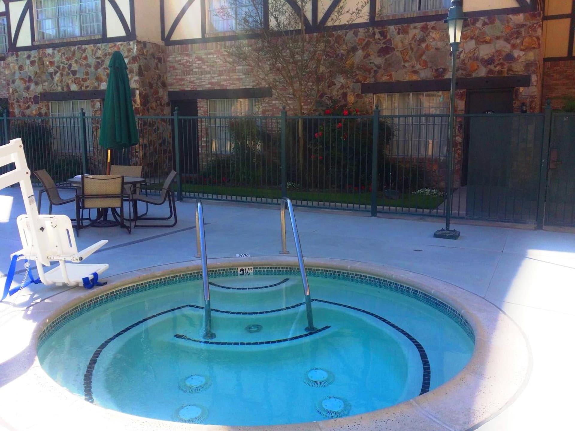Anaheim Majestic Garden Hotel gallery photo in Anaheim, CA — image 32