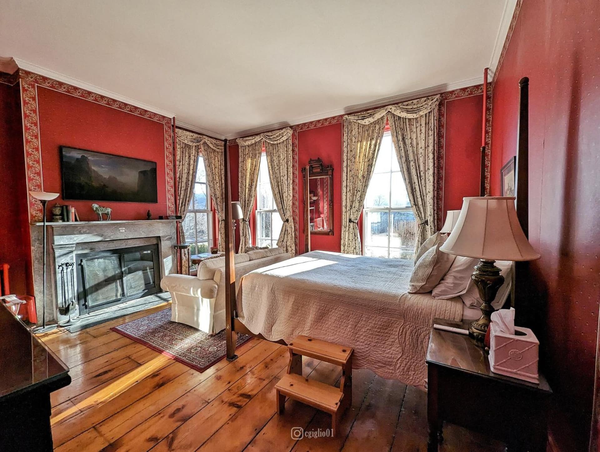 Cromwell Manor Inn gallery photo in Cornwall-on-Hudson, NY — image 10