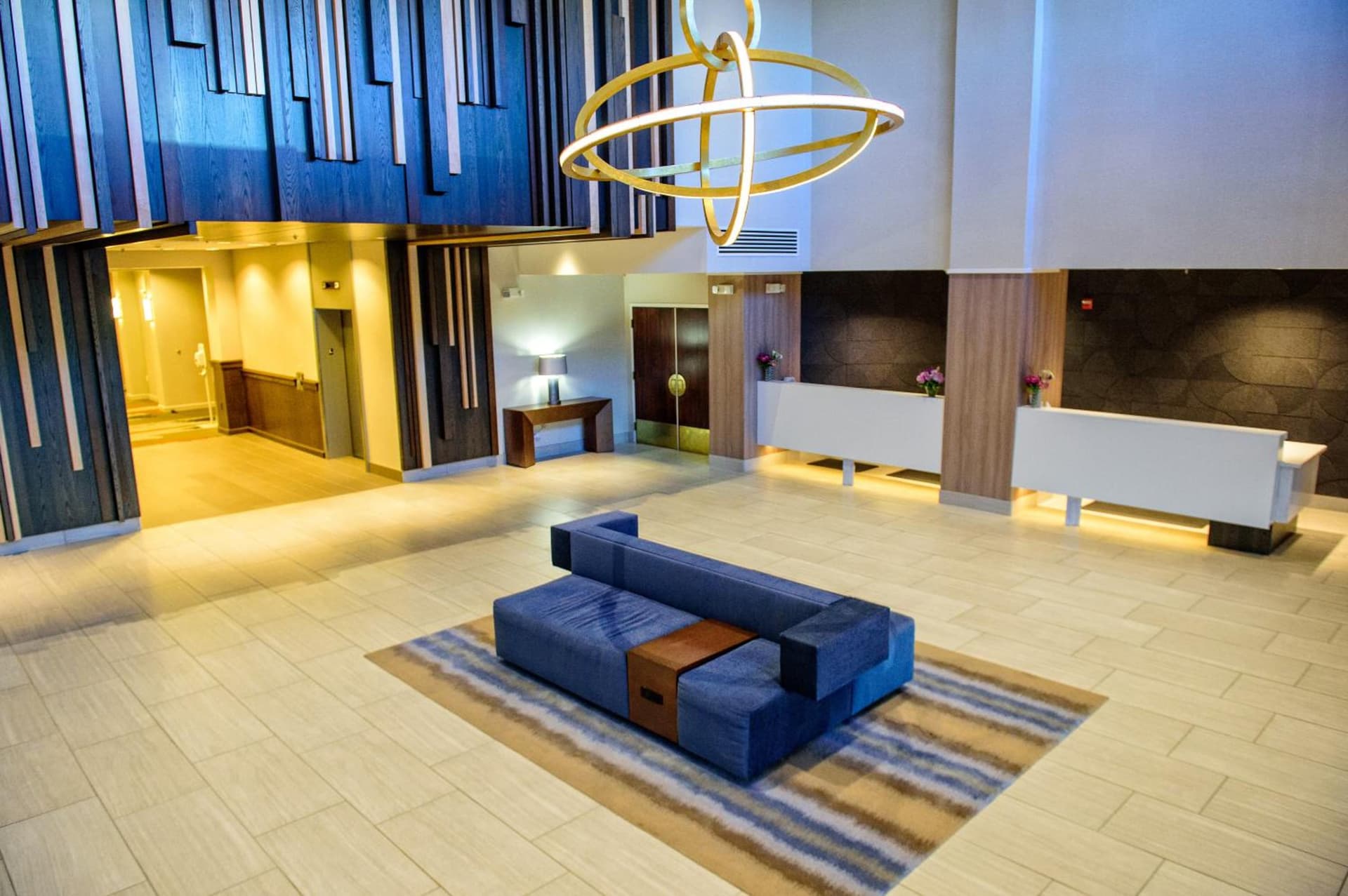 Crowne Plaza Dulles Airport by IHG interior in Herndon, VA — gallery photo 2