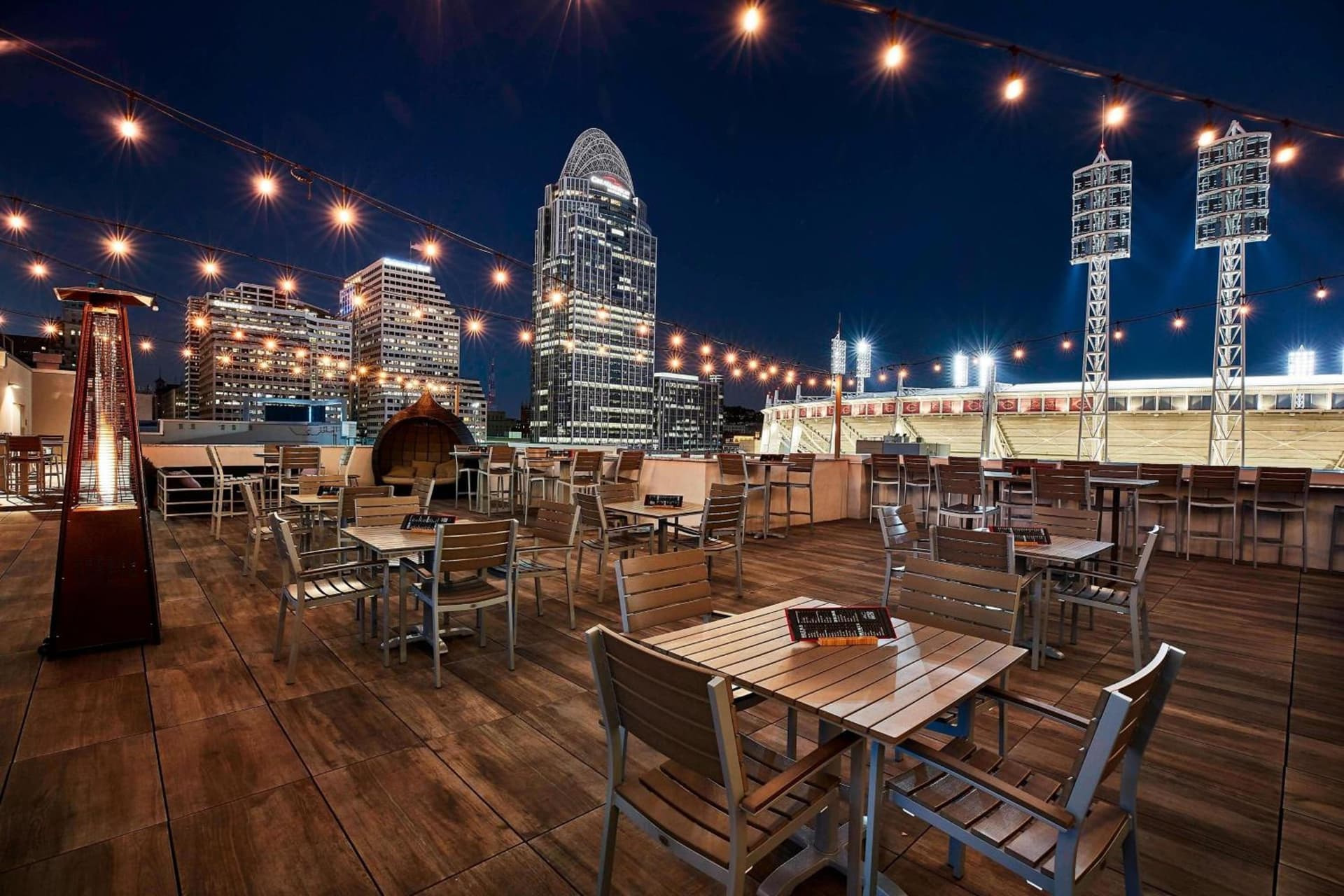 AC Hotel by Marriott Cincinnati at The Banks gallery photo in Cincinnati, OH — image 33