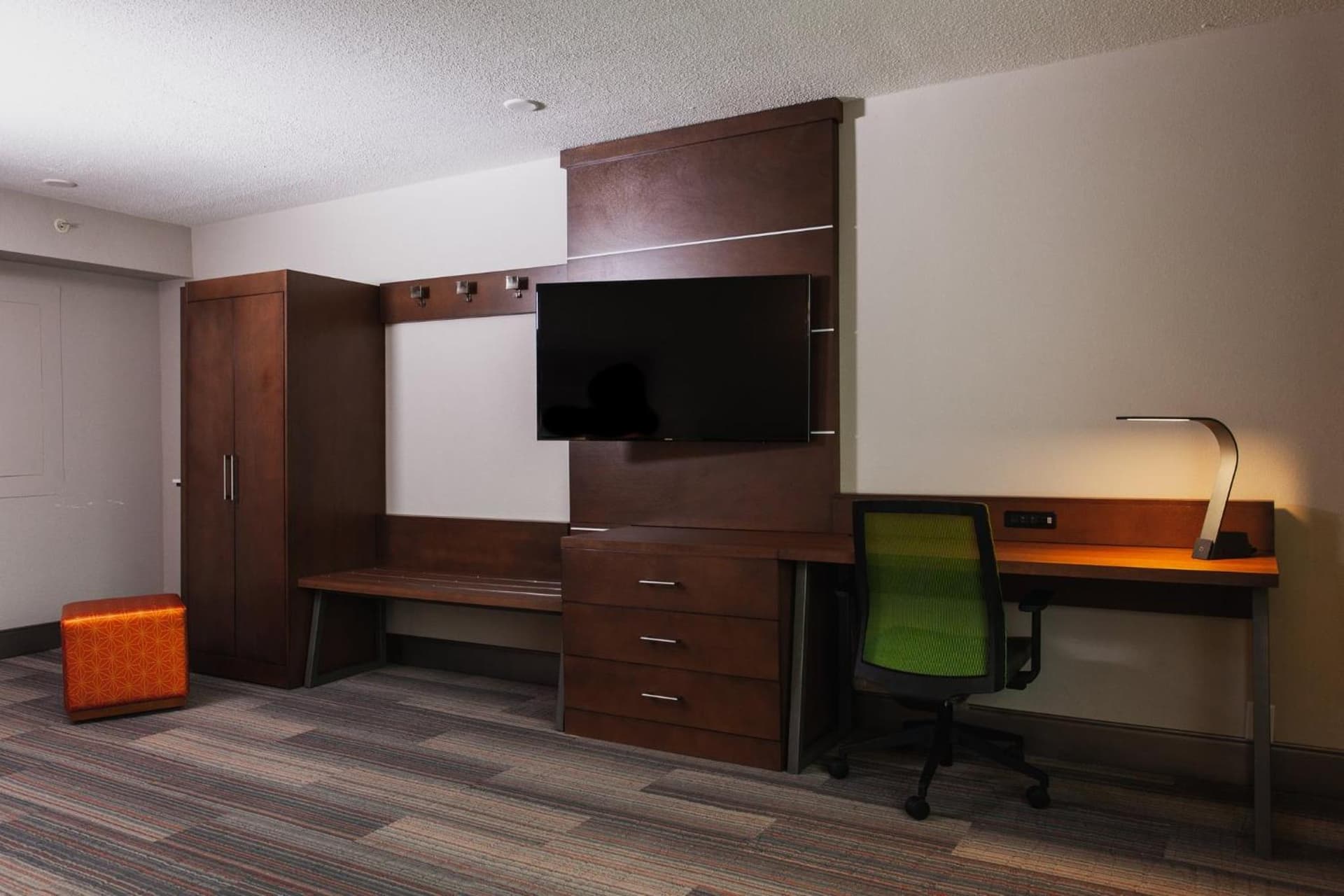 Holiday Inn Express & Suites Atlanta Perimeter Mall Hotel by IHG gallery photo in Sandy Springs, GA — image 34