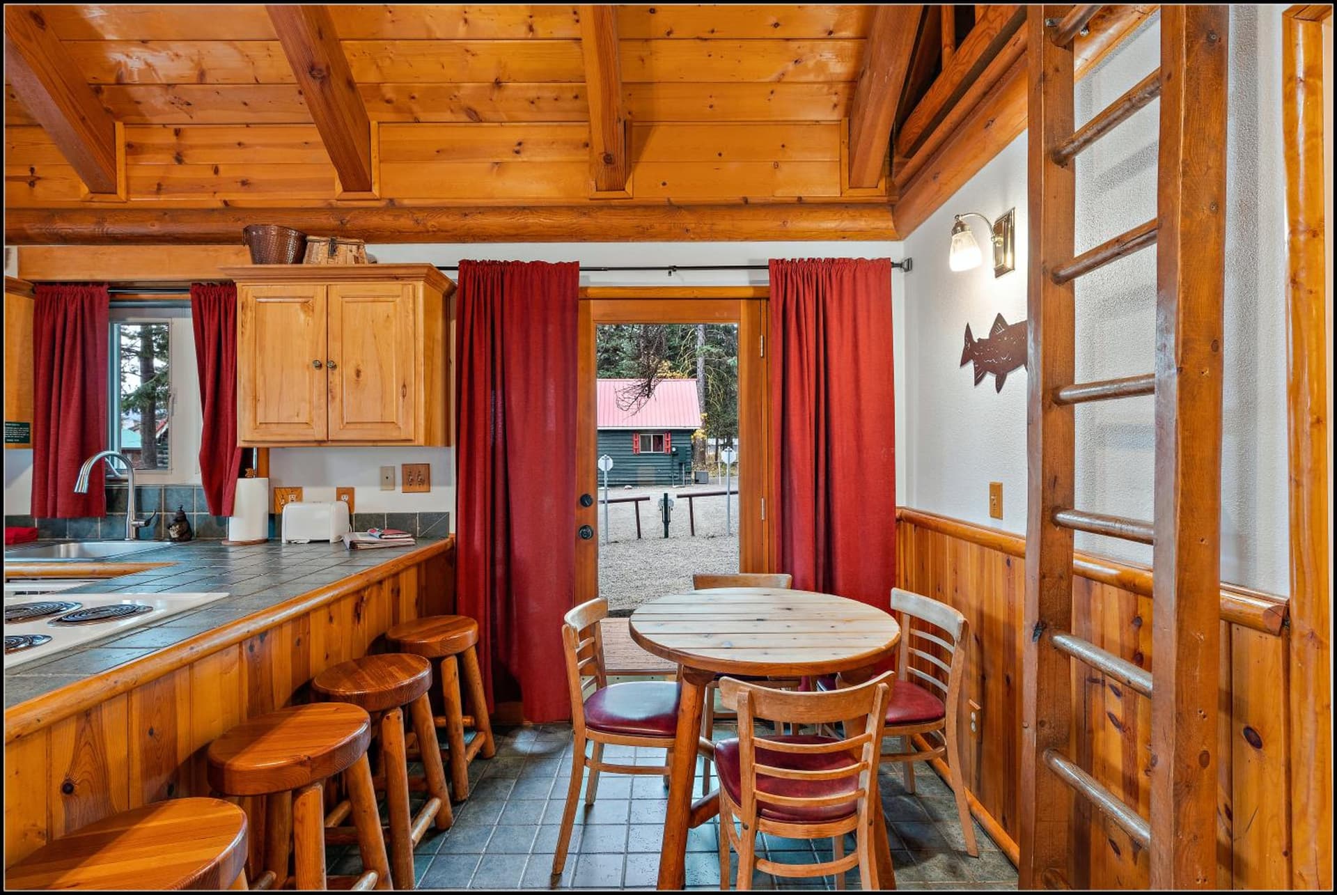 Brundage Bungalows interior in McCall, ID — gallery photo 2