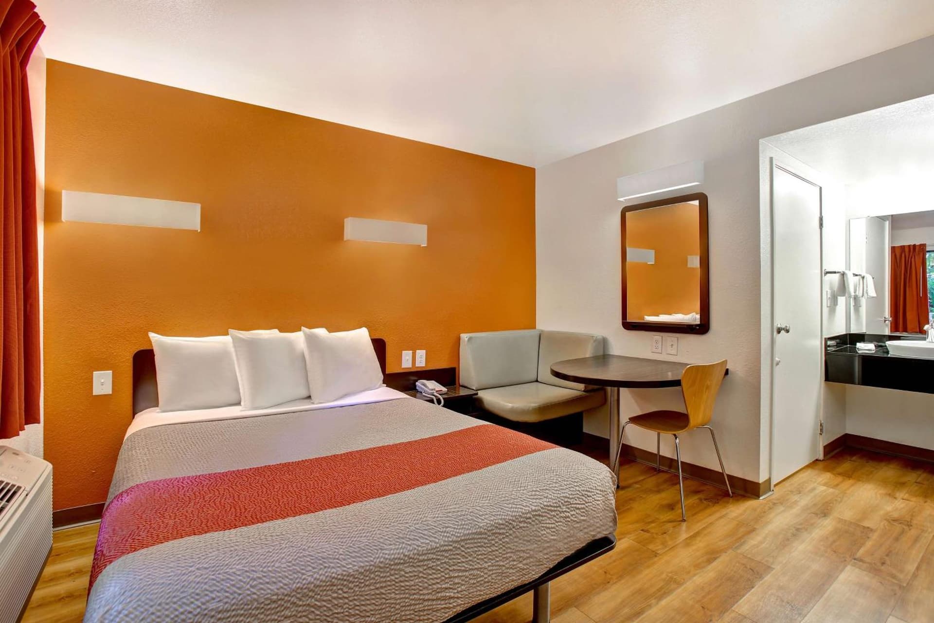 Motel 6-Sunnyvale, CA - North gallery photo in Sunnyvale, CA — image 69