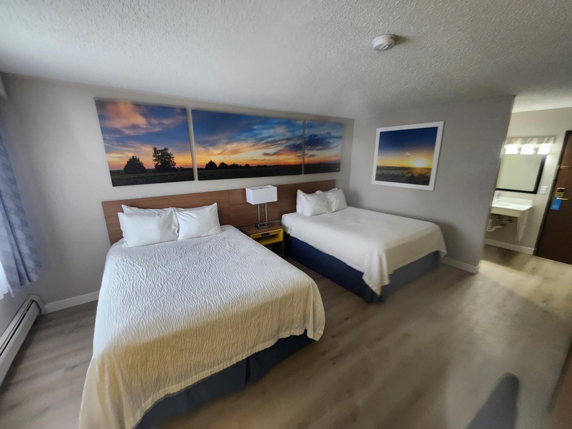 Days Inn by Wyndham Sioux Falls Airport gallery photo in Sioux Falls, SD — image 20