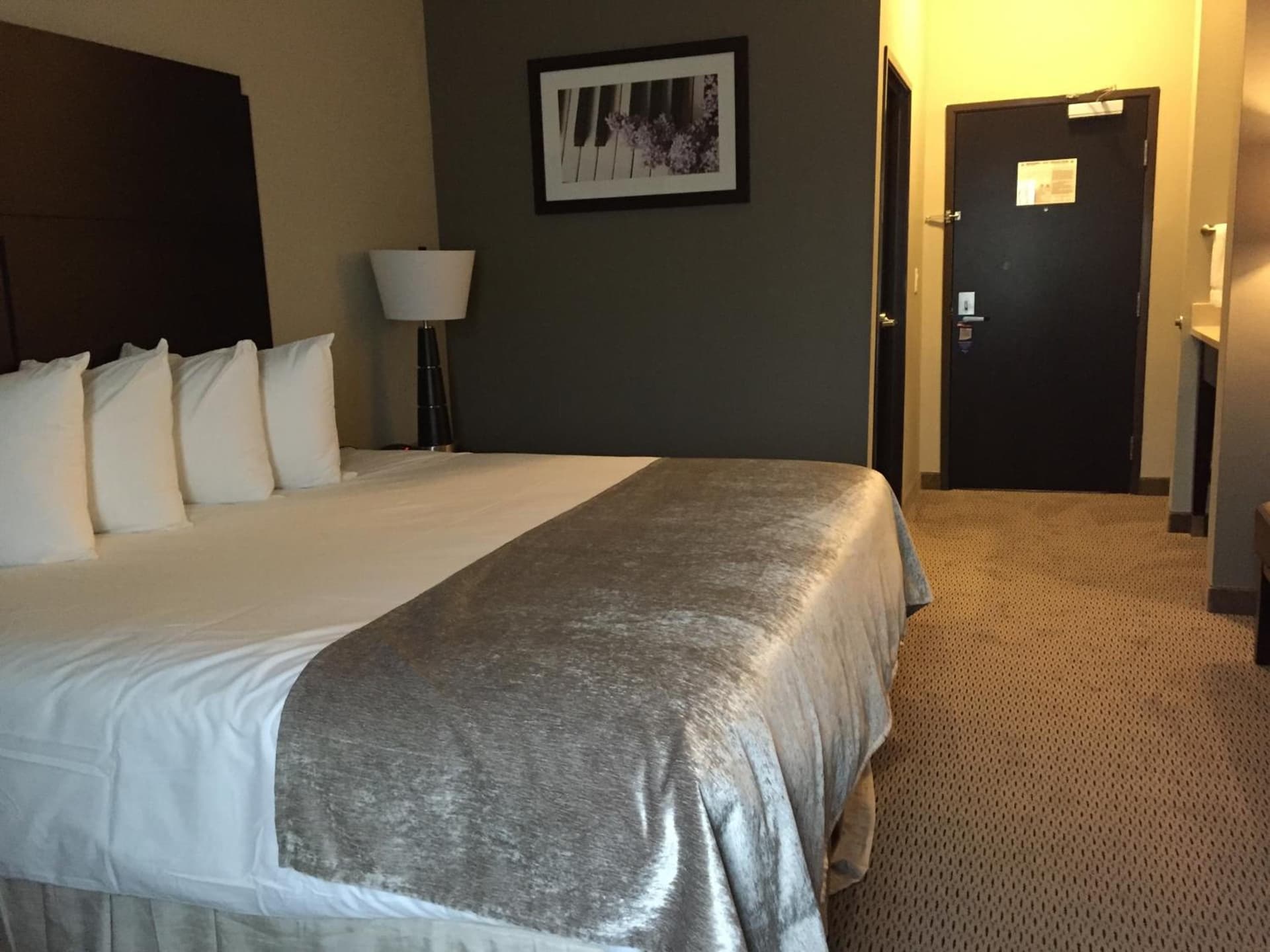 Baymont by Wyndham College Station gallery photo in College Station, TX — image 48
