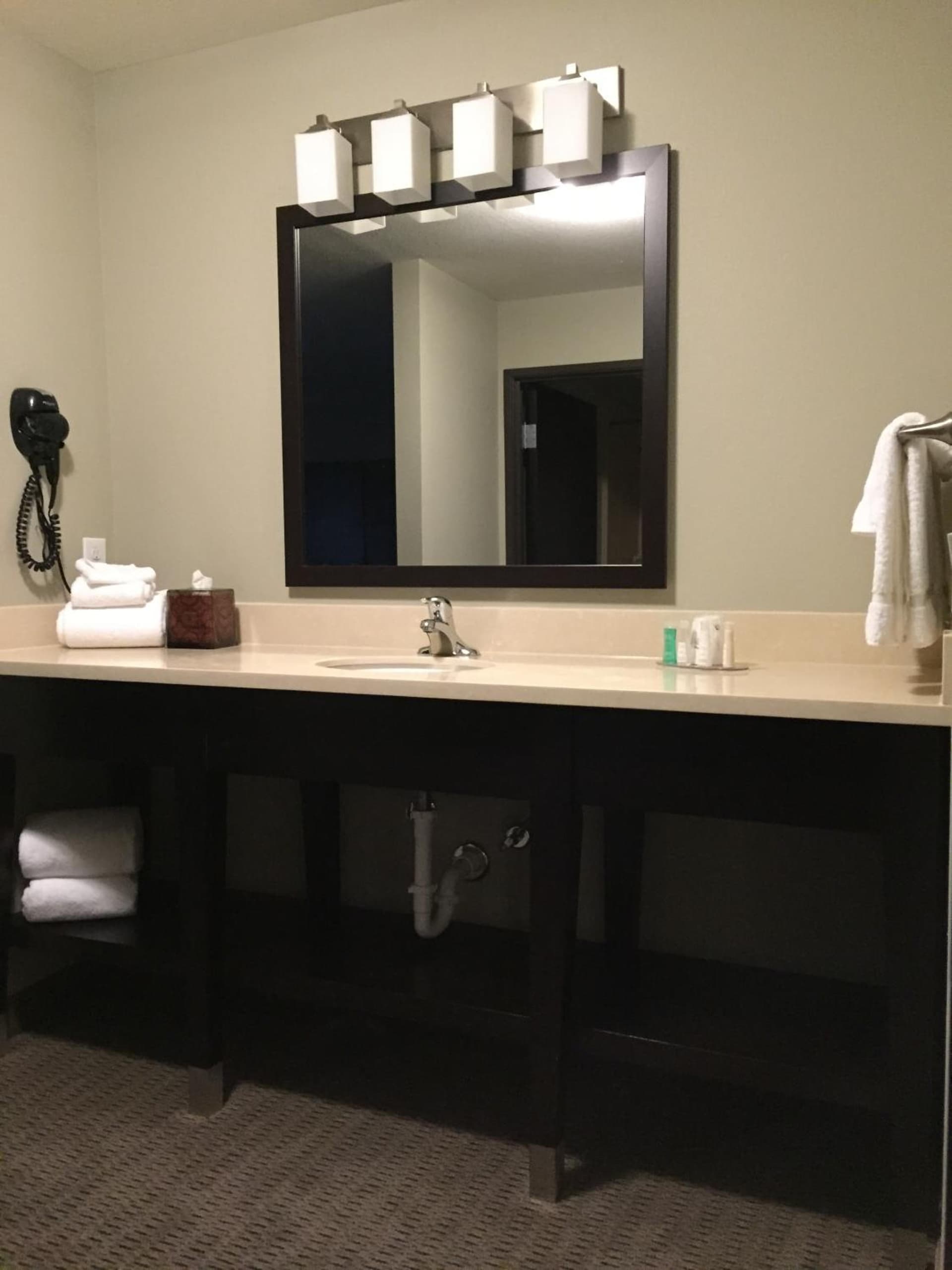 Baymont by Wyndham College Station gallery photo in College Station, TX — image 54