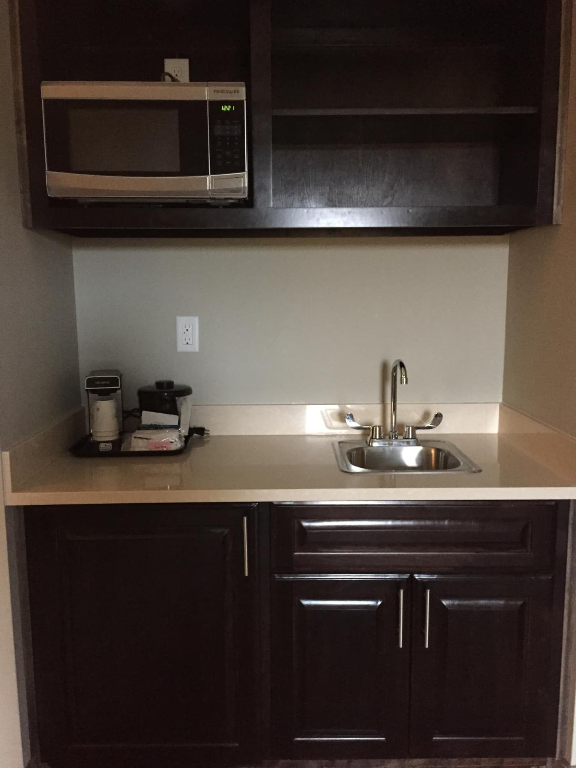 Baymont by Wyndham College Station gallery photo in College Station, TX — image 29