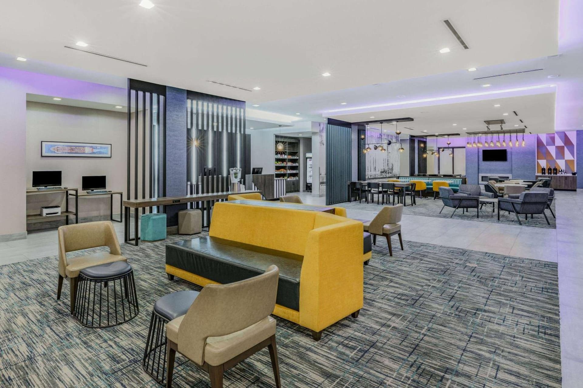 La Quinta Inn & Suites by Wyndham Texas City I 45 Galveston Area gallery photo in Texas City, TX — image 34