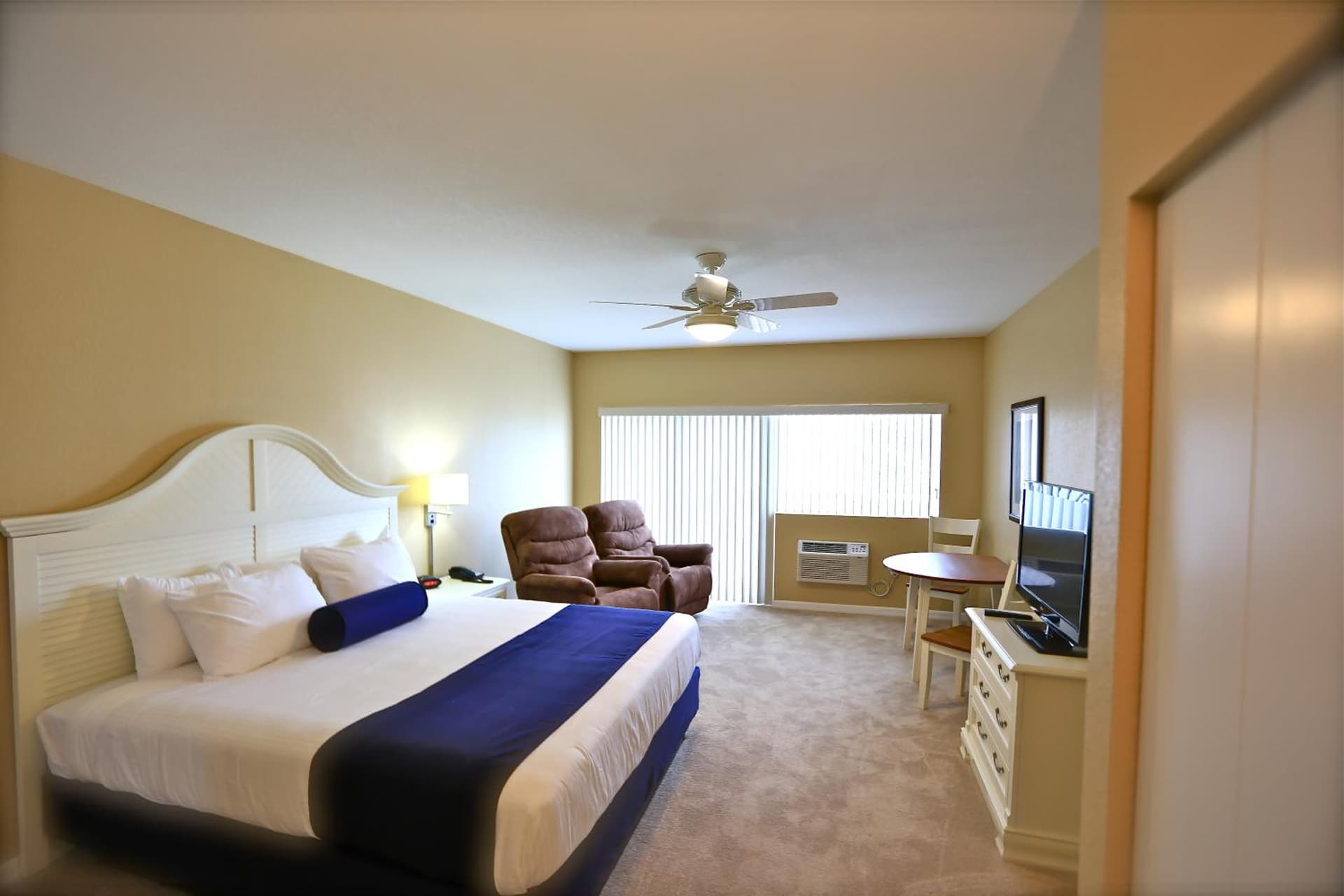 Shoreline Island Resort - Exclusively Adult gallery photo in St Pete Beach, FL — image 6