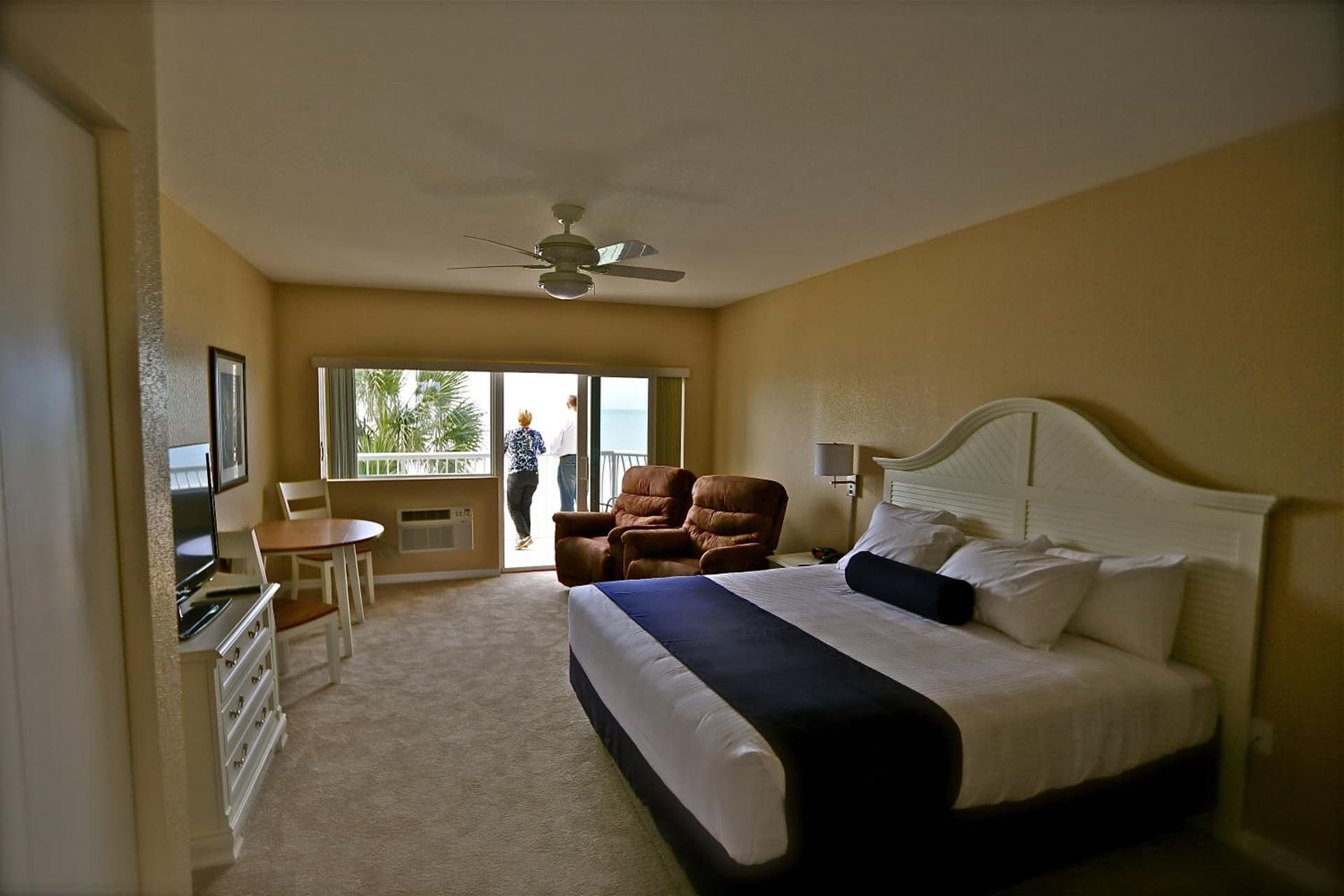Shoreline Island Resort - Exclusively Adult gallery photo in St Pete Beach, FL — image 7