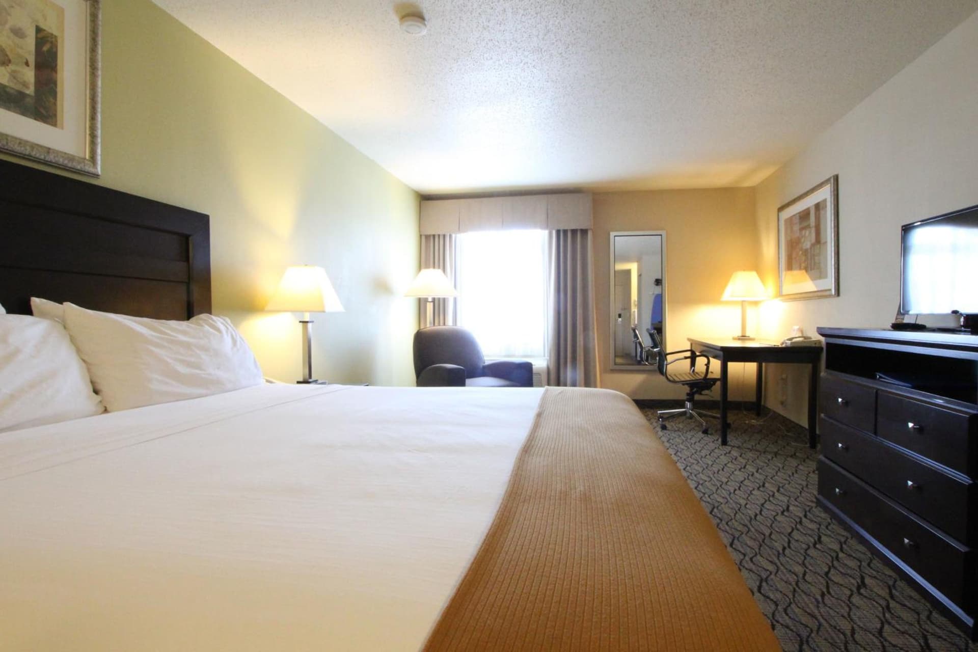 Holiday Inn Express & Suites Chicago-Libertyville by IHG gallery photo in Libertyville, IL — image 29