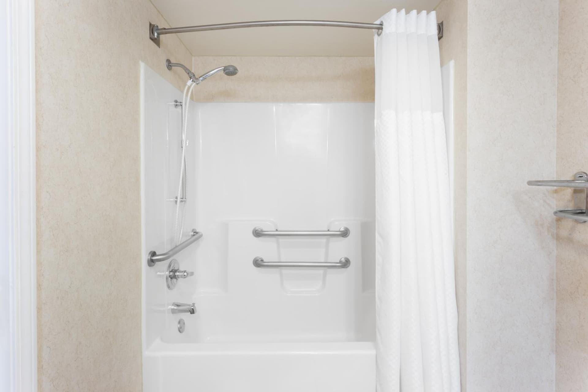 Wingate by Wyndham Joliet gallery photo in Joliet, IL — image 9
