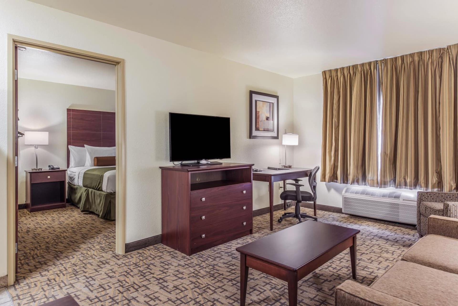 Cobblestone Hotel & Suites - Hutchinson property views in Hutchinson, MN — gallery photo 3
