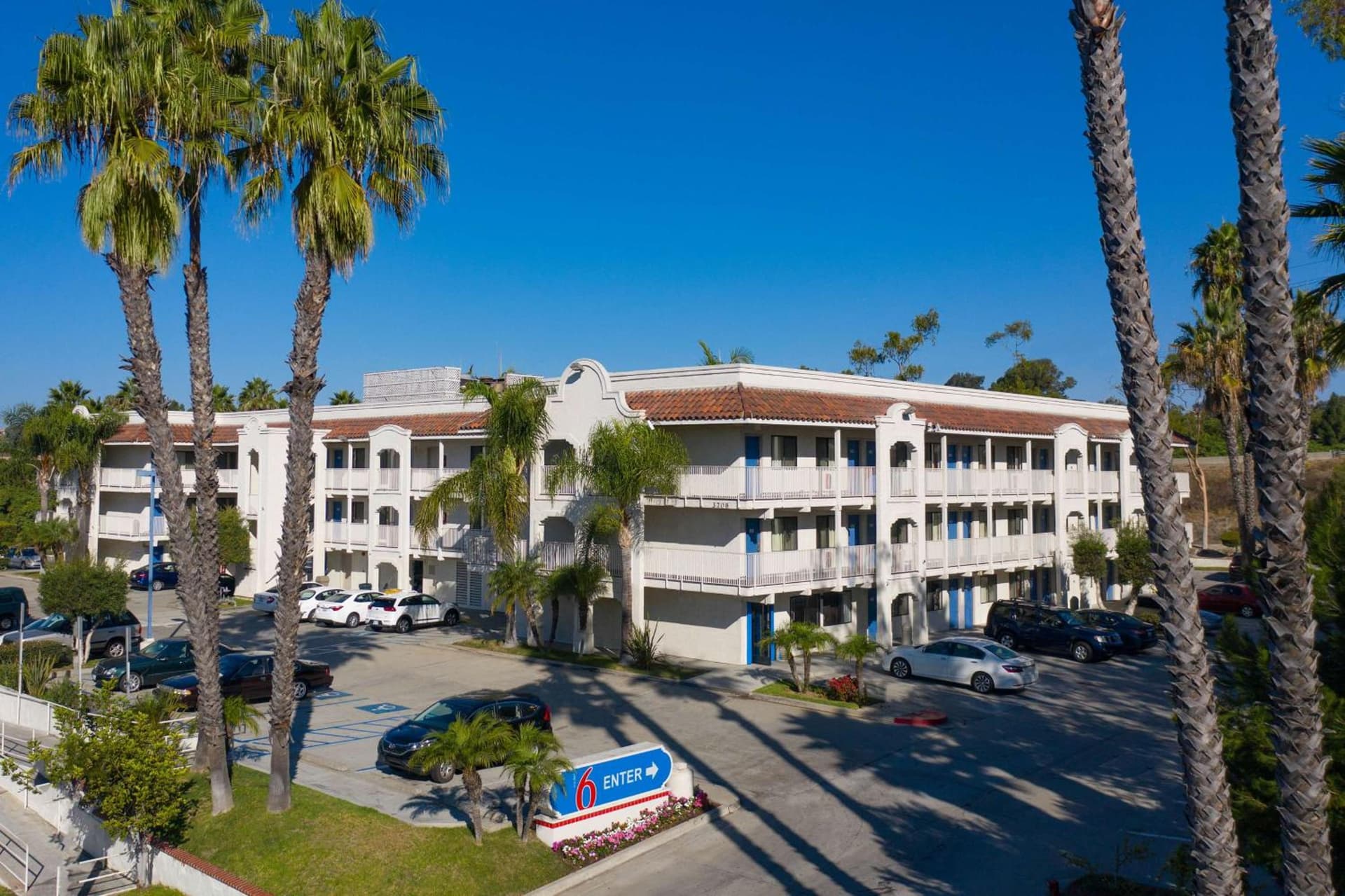 Motel 6-Oceanside, CA interior in Oceanside, CA — gallery photo 2