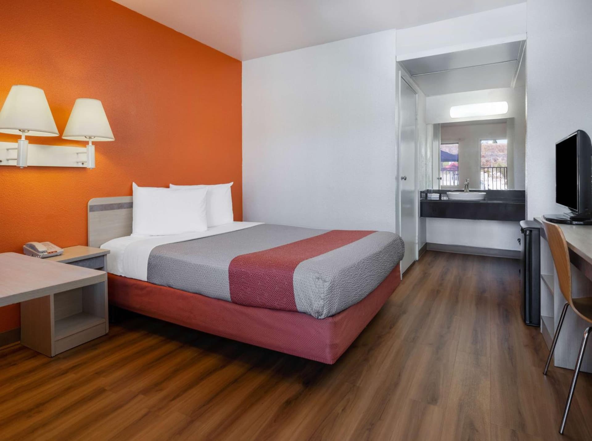 Motel 6-Oceanside, CA gallery photo in Oceanside, CA — image 31