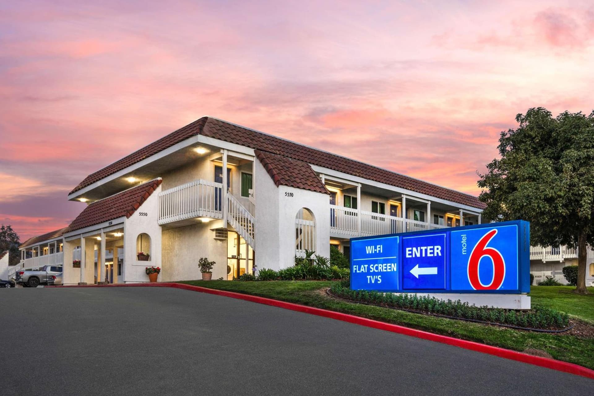 Motel 6-Carpinteria, CA - Santa Barbara - South interior in Carpinteria, CA — gallery photo 2