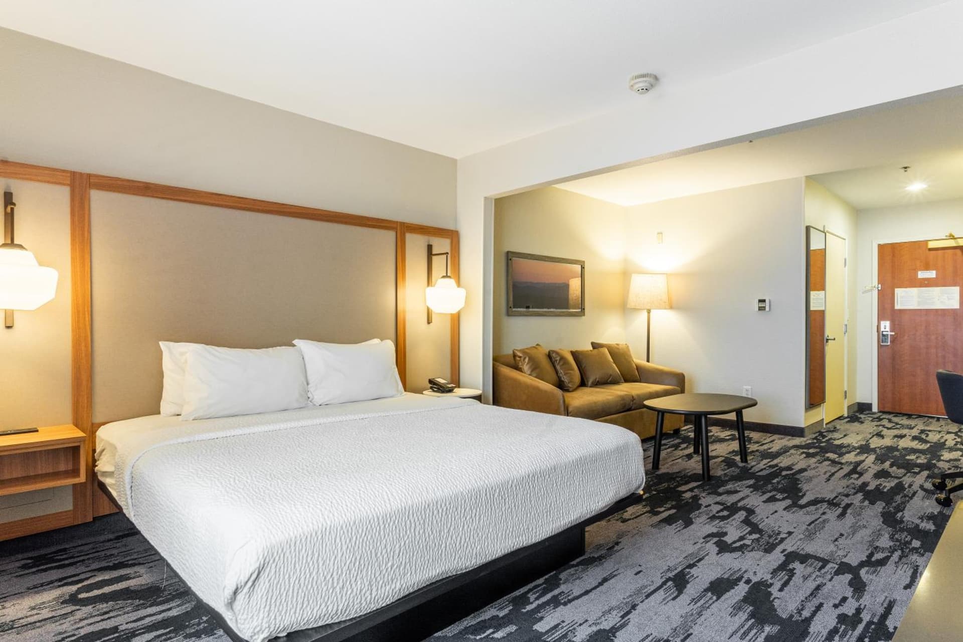 Fairfield Inn & Suites Rancho Cordova interior in Rancho Cordova, CA — gallery photo 2