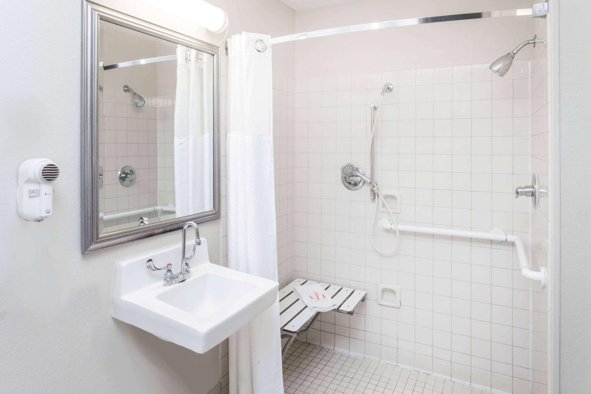 Baymont by Wyndham Peoria gallery photo in Peoria, IL — image 37