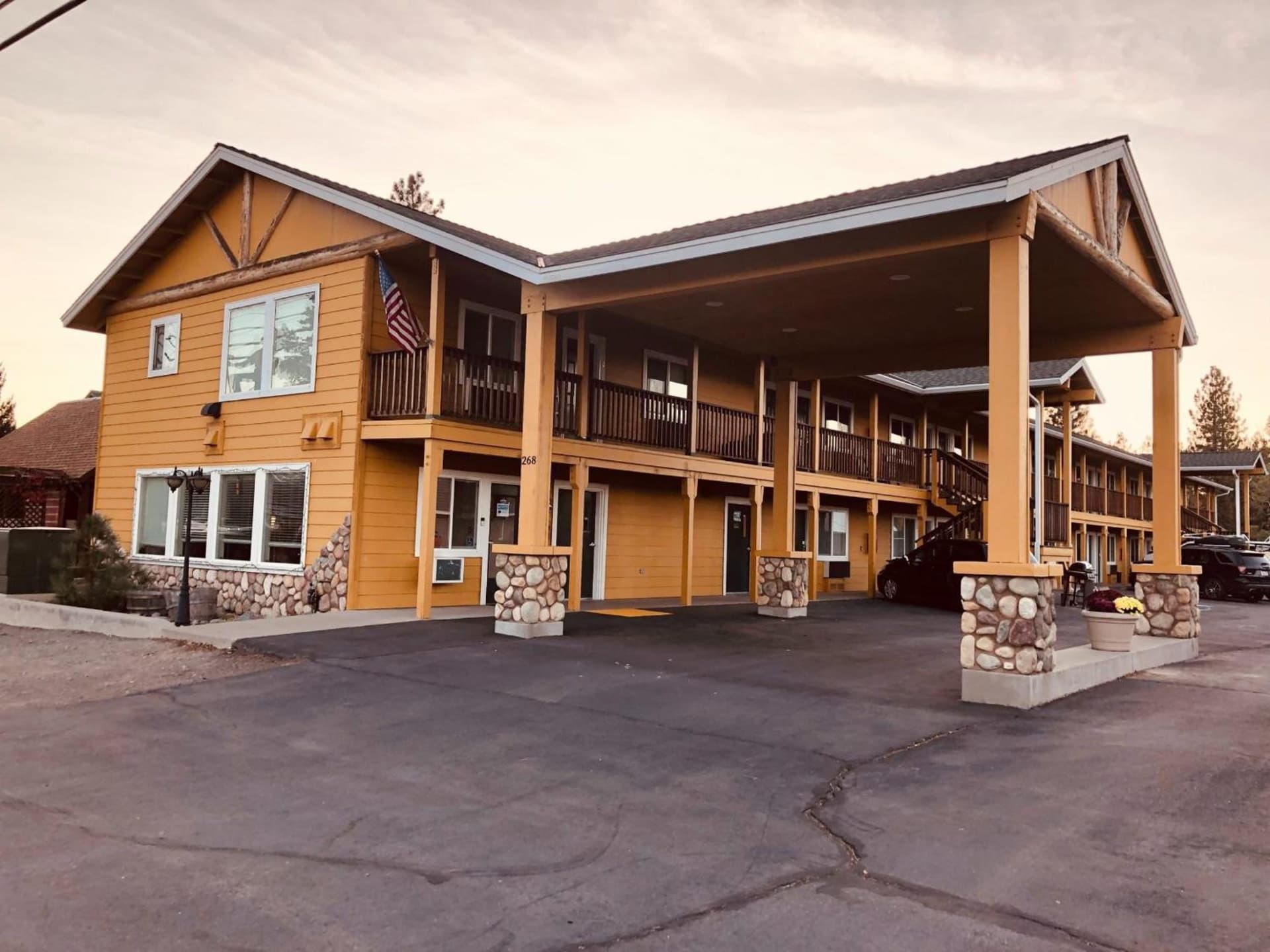 Antlers Inn featured exterior or lobby in Chester, CA — similar hotel
