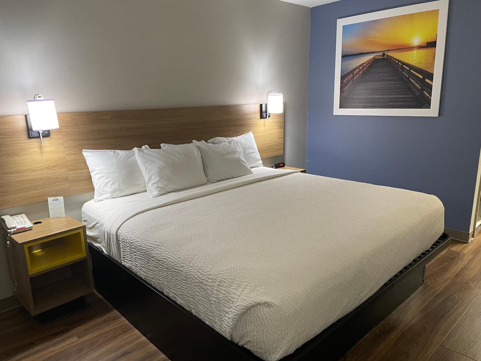 Days Inn by Wyndham Portland/Corpus Christi interior in Portland, TX — gallery photo 2
