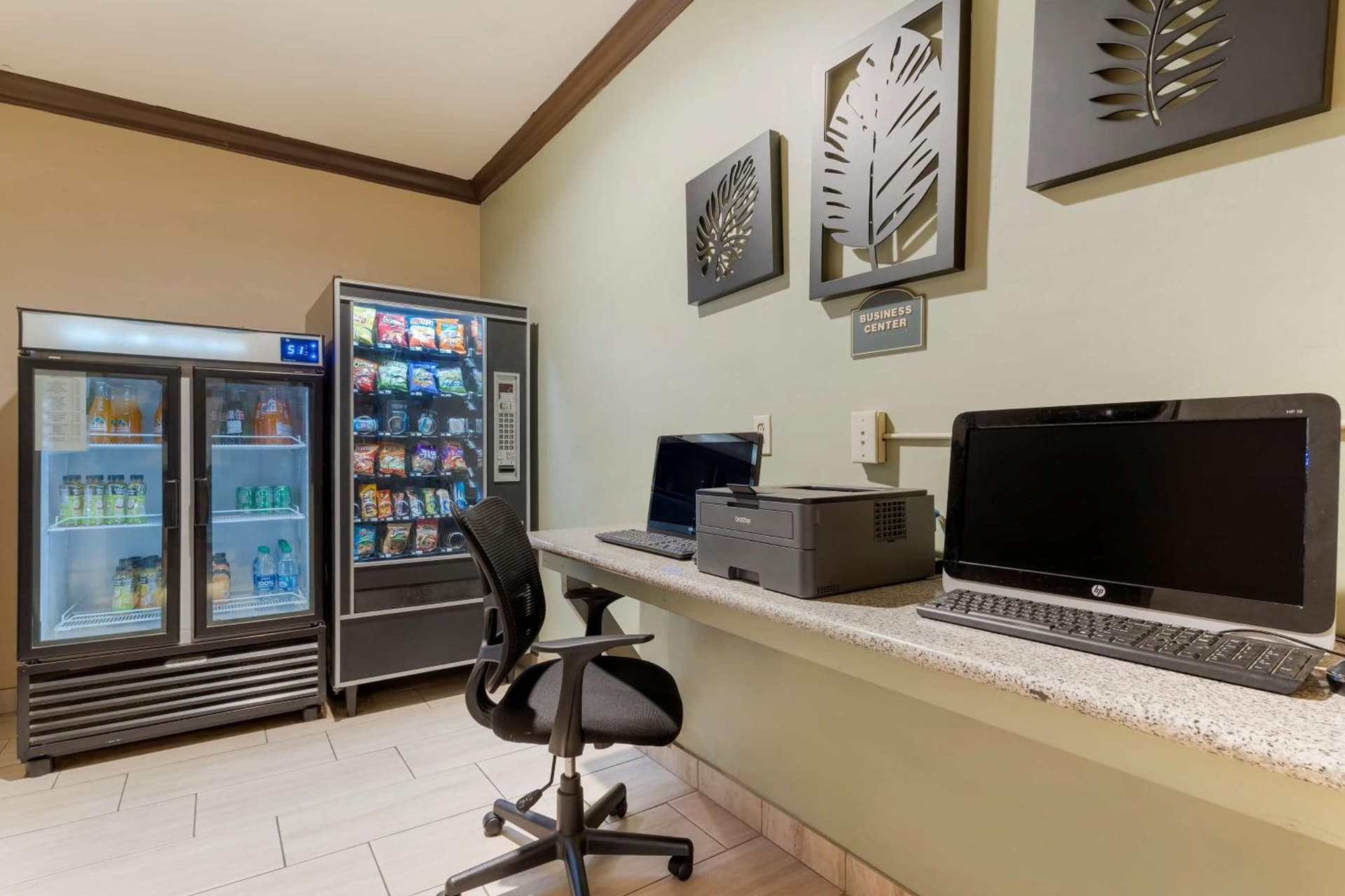 Best Western Plus Forest Park Inn gallery photo in Gilroy, CA — image 25