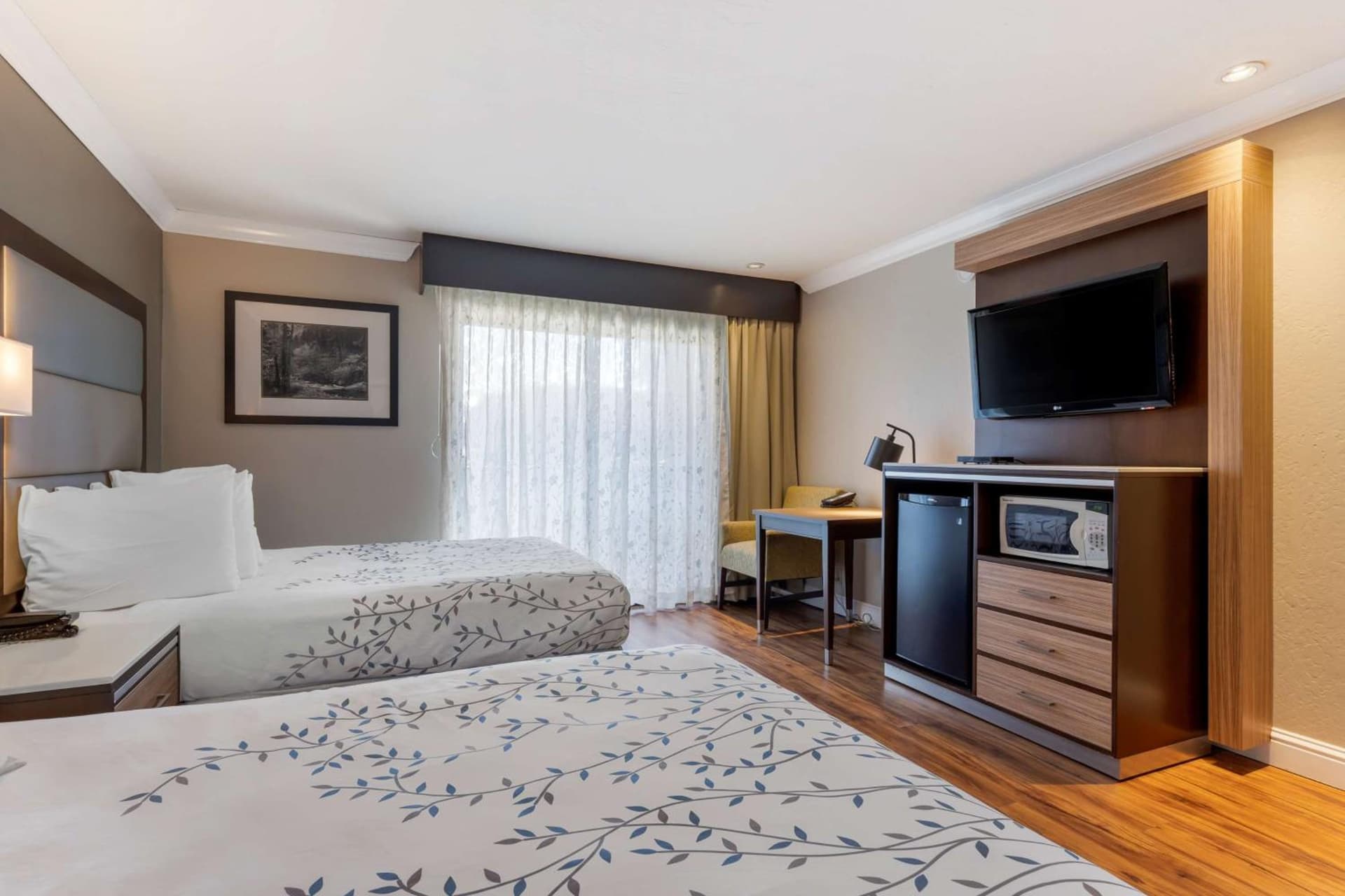 Best Western Plus Forest Park Inn gallery photo in Gilroy, CA — image 49