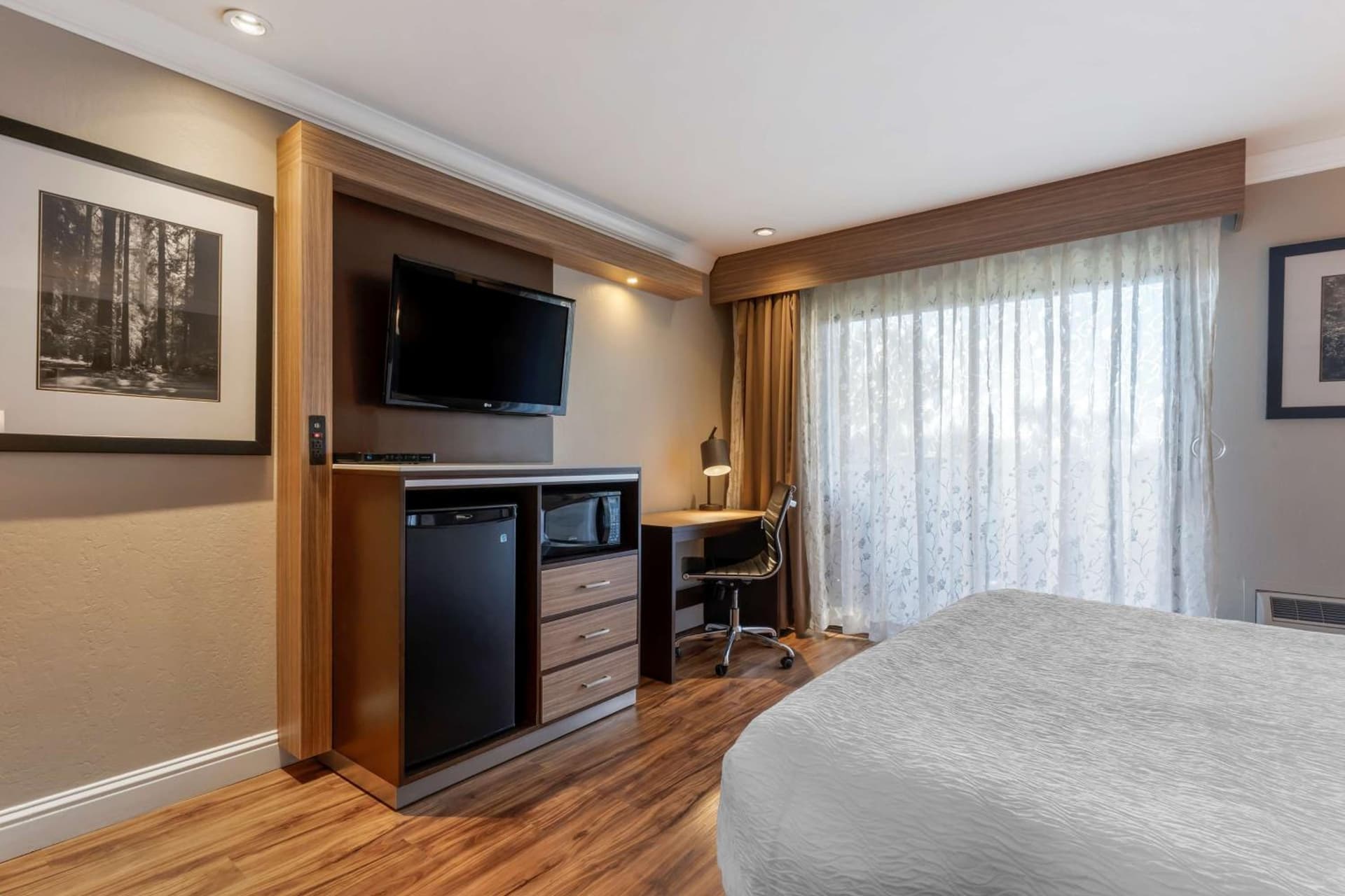 Best Western Plus Forest Park Inn gallery photo in Gilroy, CA — image 40