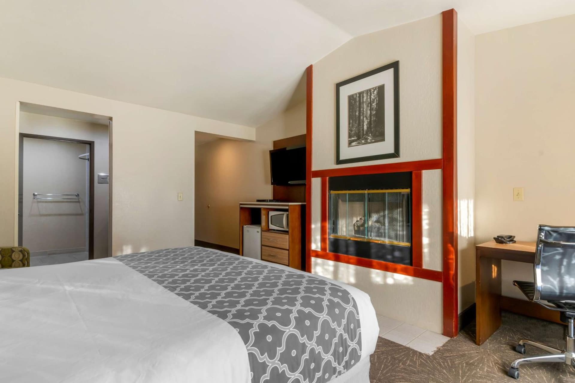 Best Western Plus Forest Park Inn gallery photo in Gilroy, CA — image 37